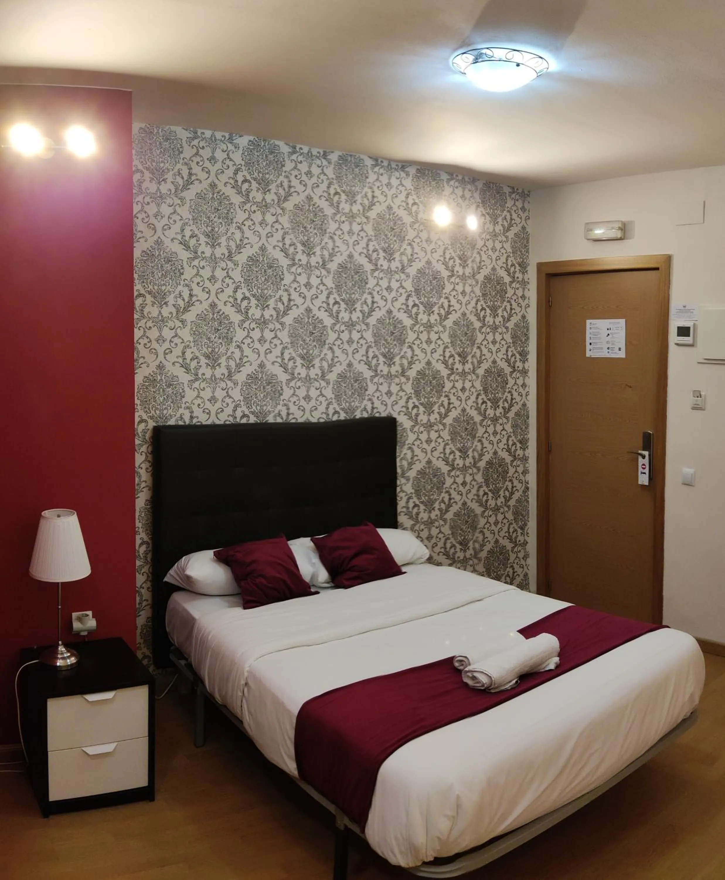 Bedroom, Bed in Guest House Barcelona Bruc