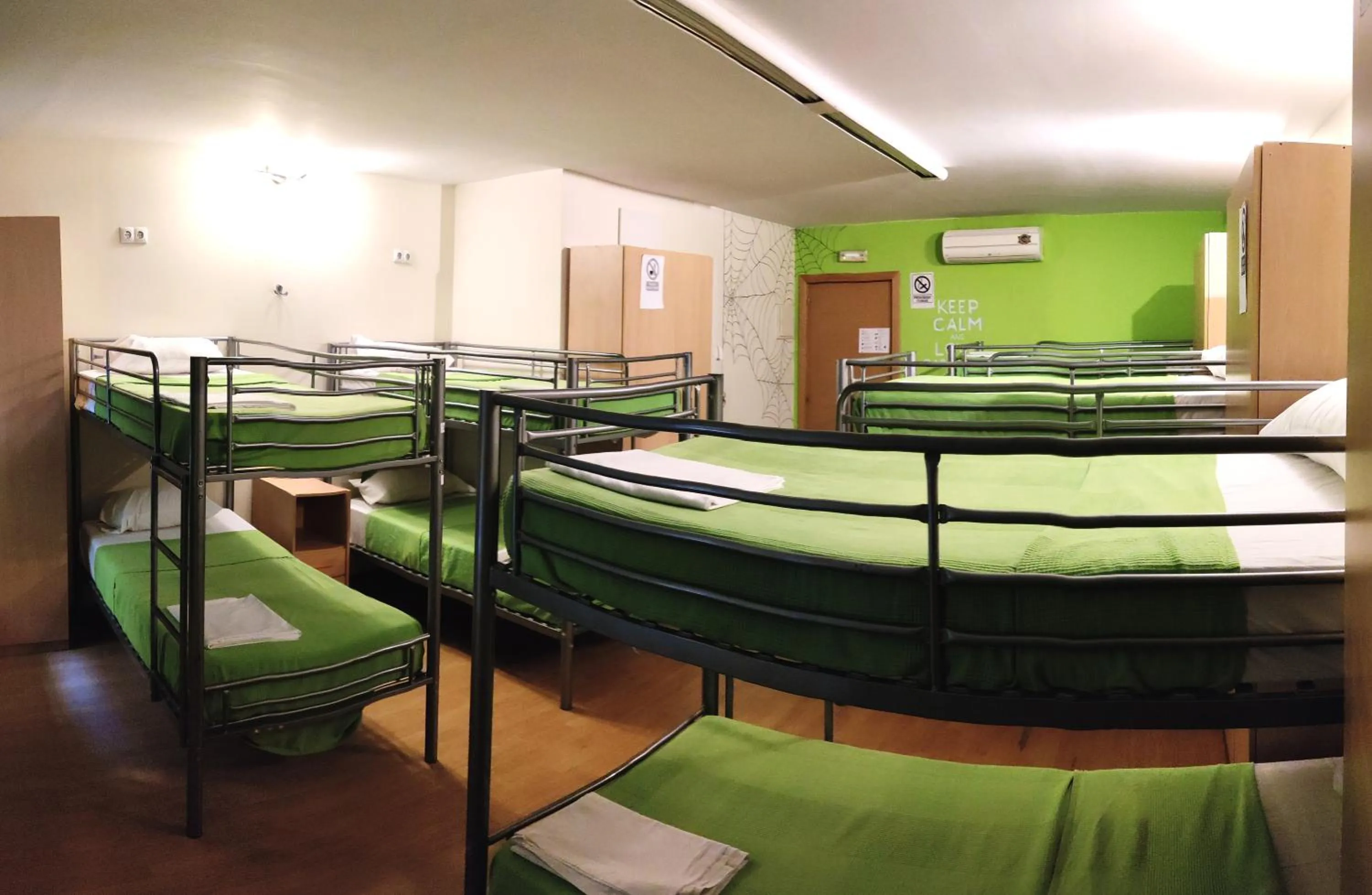 Photo of the whole room, Bed in Guest House Barcelona Bruc