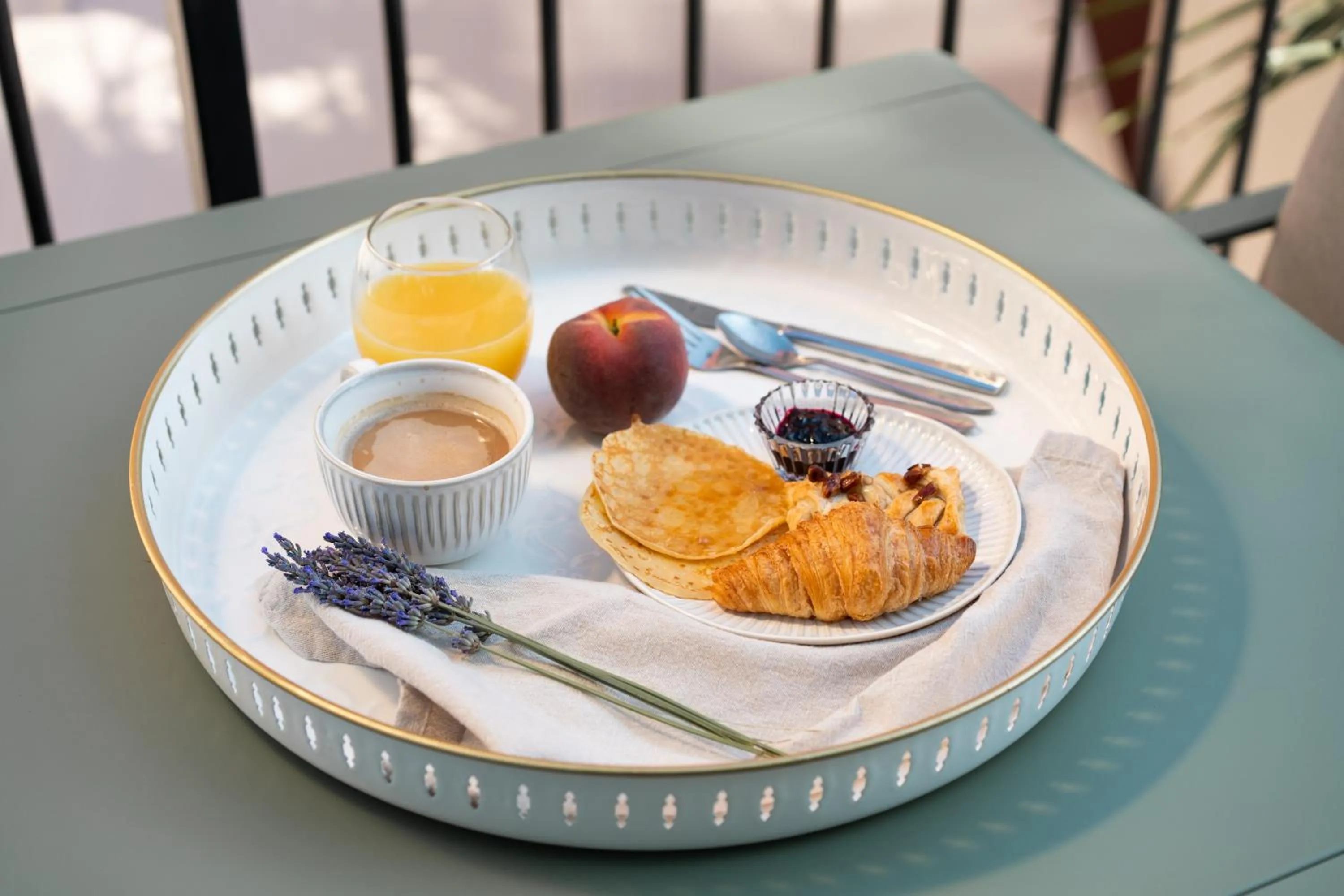 Breakfast in Le Victoria Boutique Hôtel