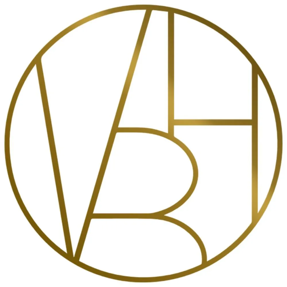 Logo/Certificate/Sign in Le Victoria Boutique Hôtel