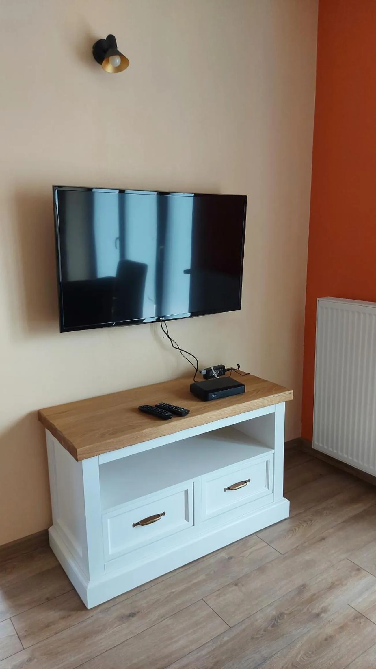 TV and multimedia in B&B Emarik