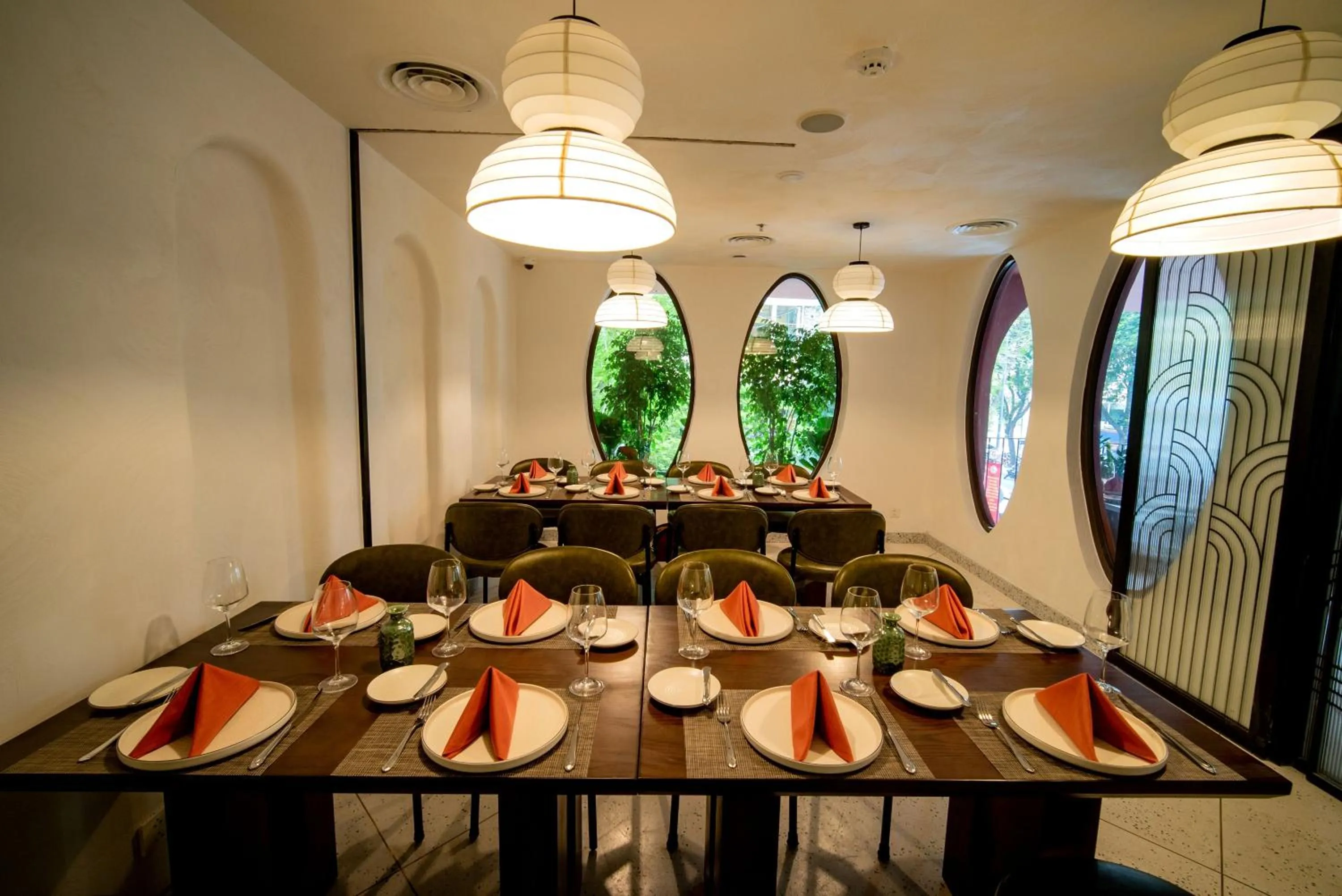 Restaurant/places to eat in Me Saigon Boutique Hotel