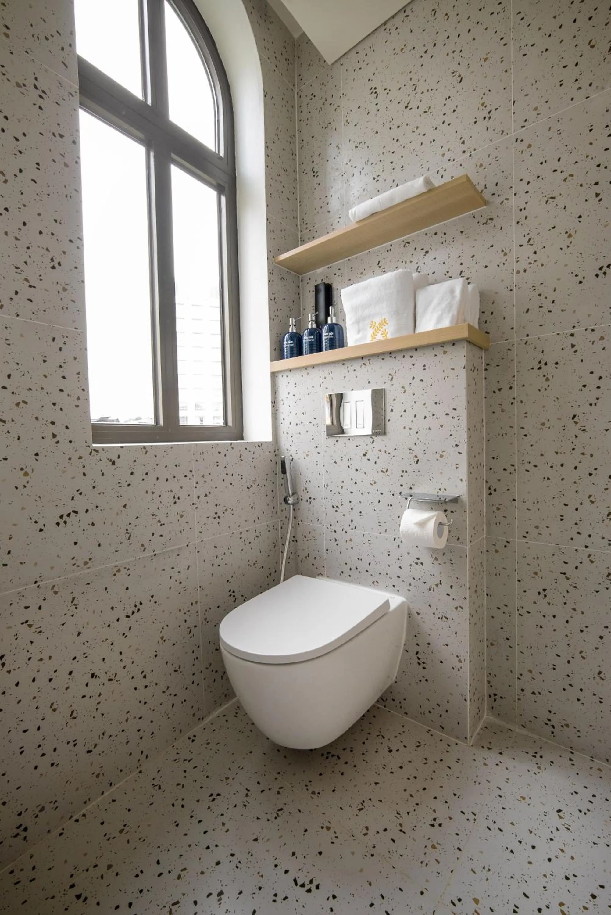 Toilet in Me Saigon Boutique Hotel