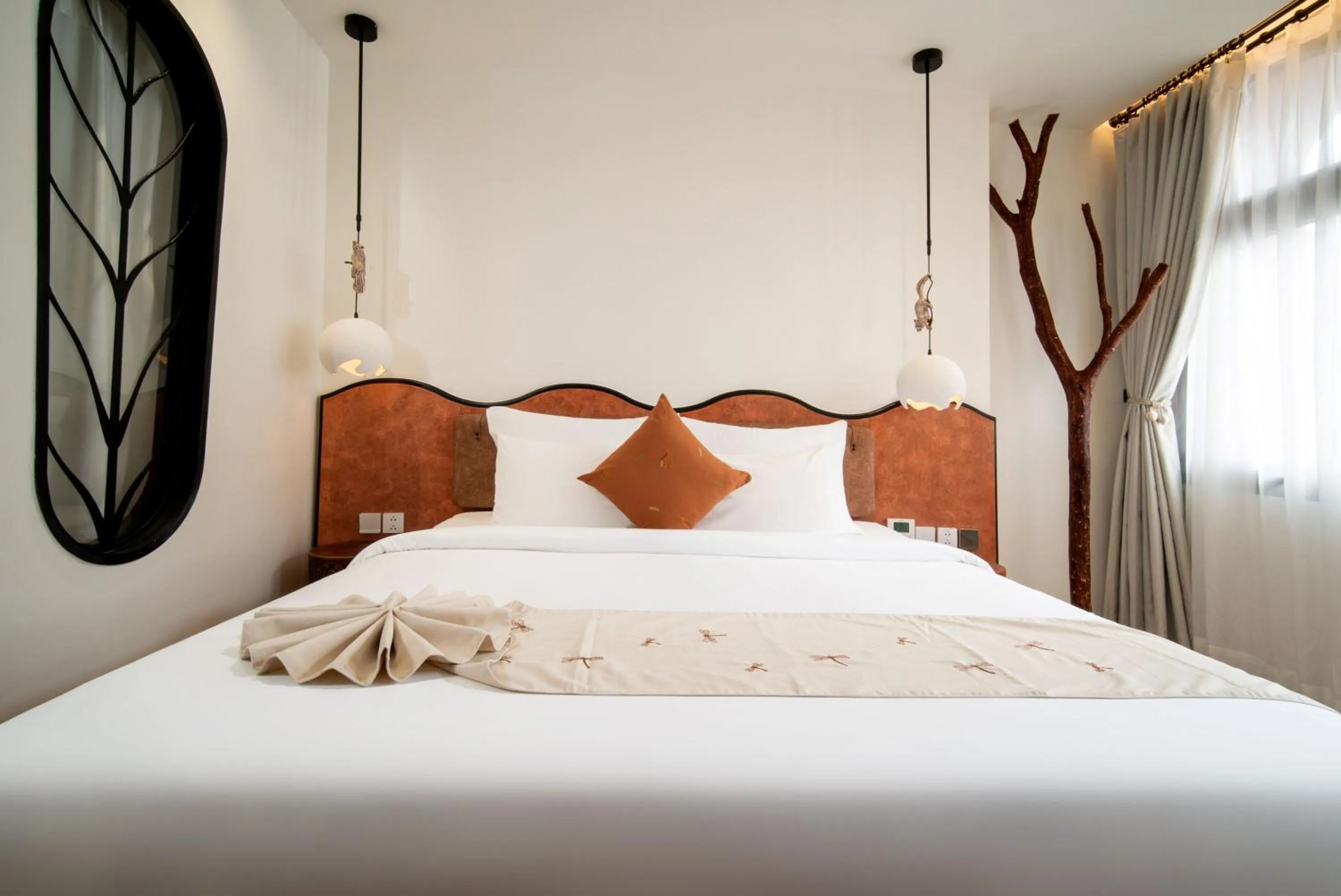 Bed in Me Saigon Boutique Hotel