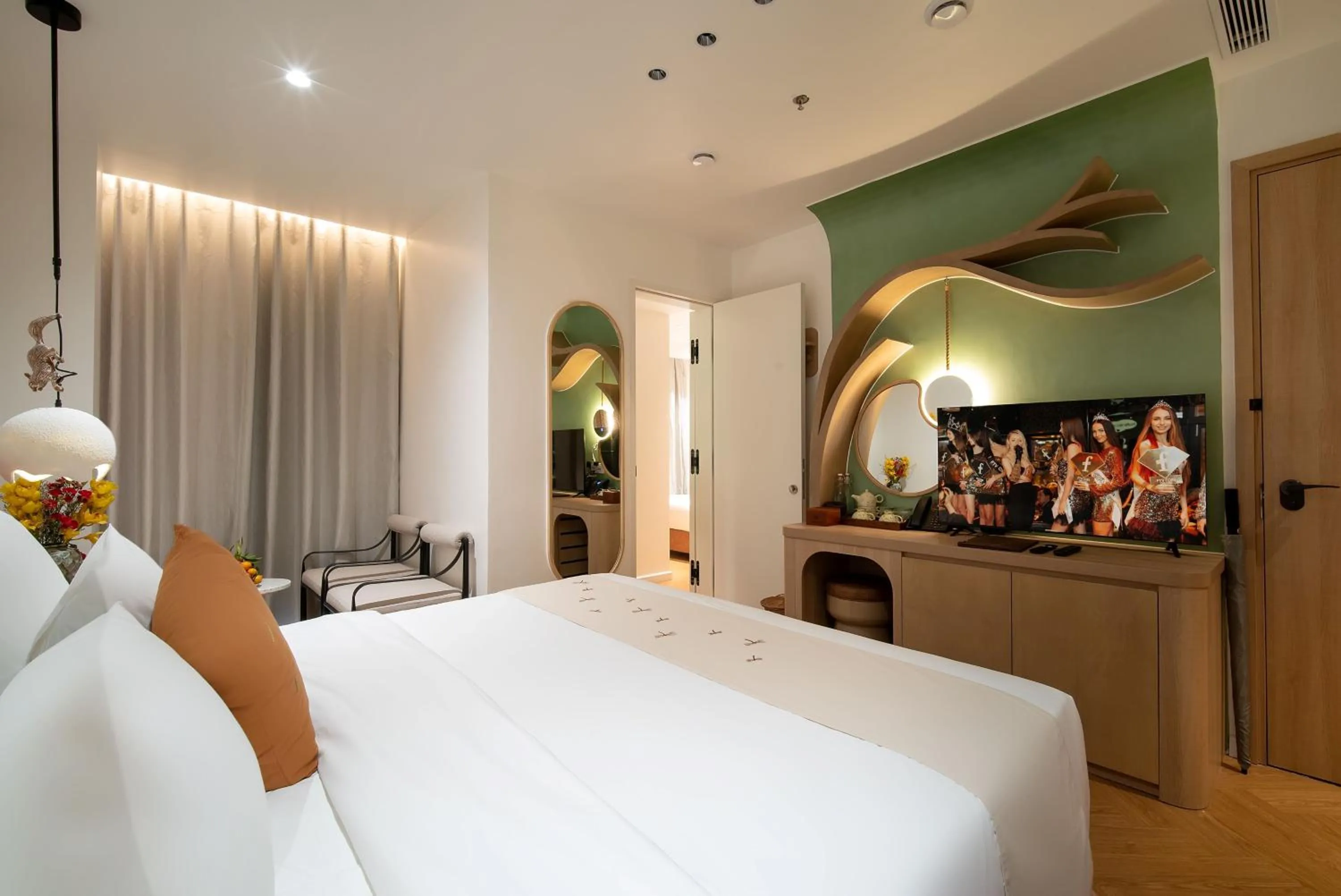 Bed in Me Saigon Boutique Hotel