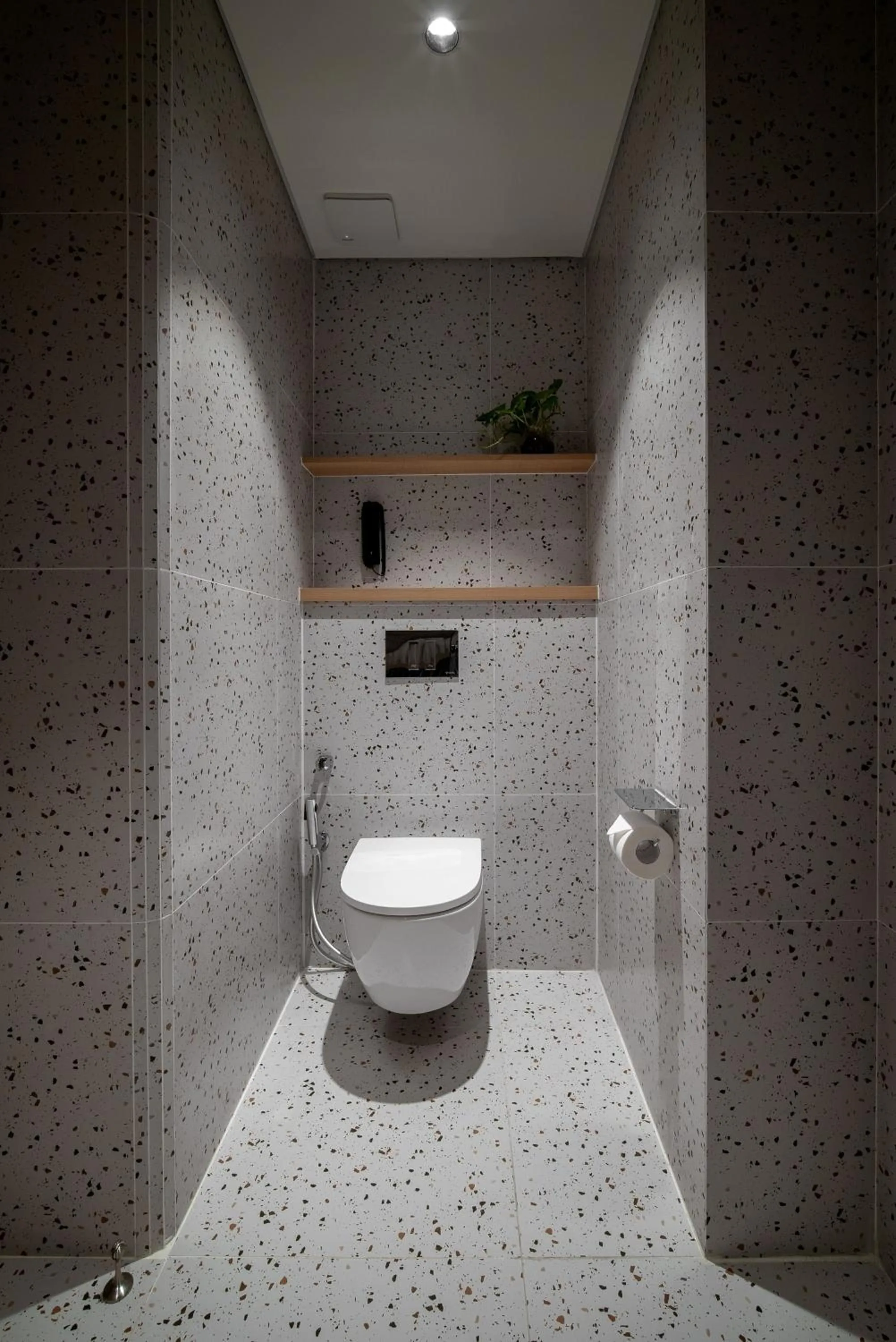 Toilet in Me Saigon Boutique Hotel