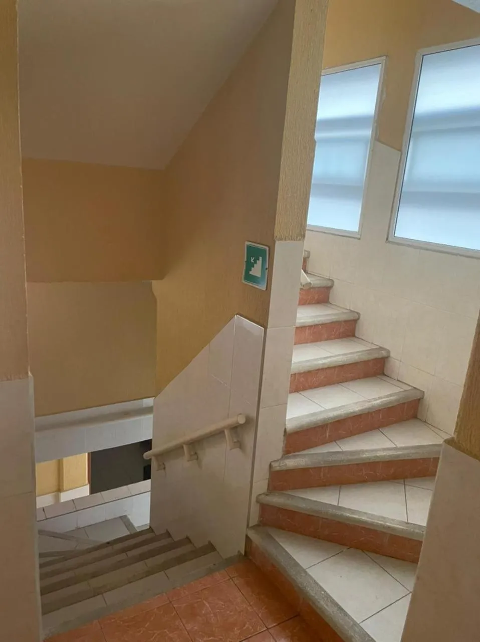 On site in Hotel Dorado a una calle de Playa Regatas y el Malecon