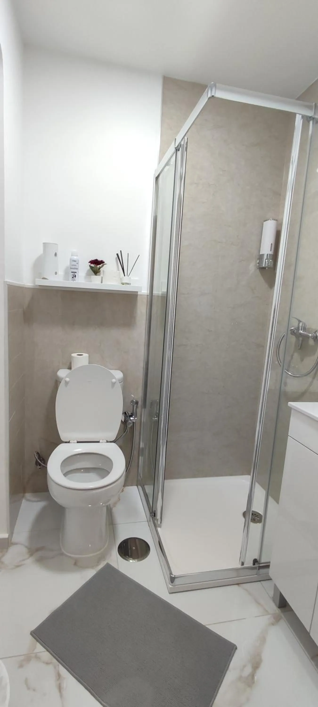 Bathroom in Habtiar Guest House