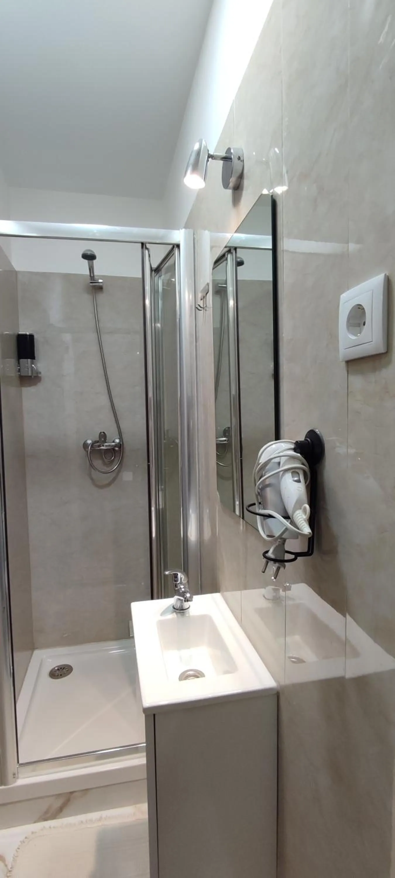 Bathroom in Habtiar Guest House