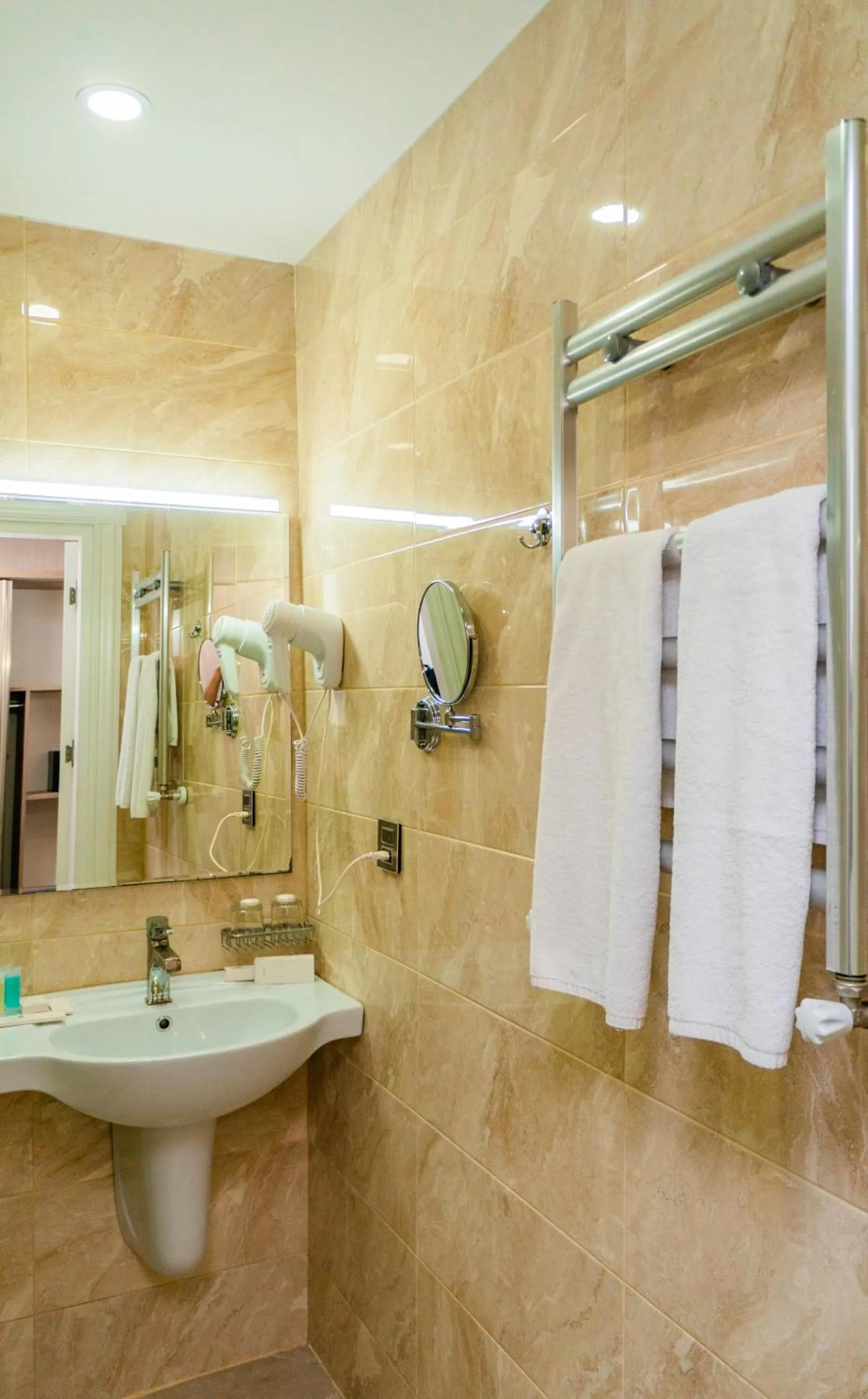 Shower in Grand Midway Hotel