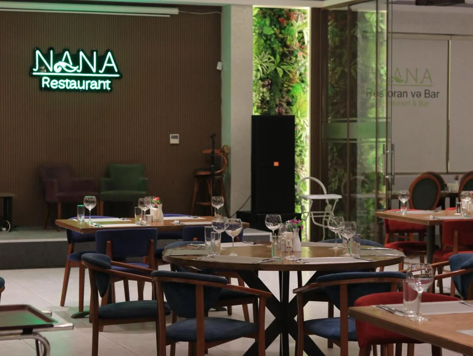 Restaurant/places to eat in Grand Midway Hotel