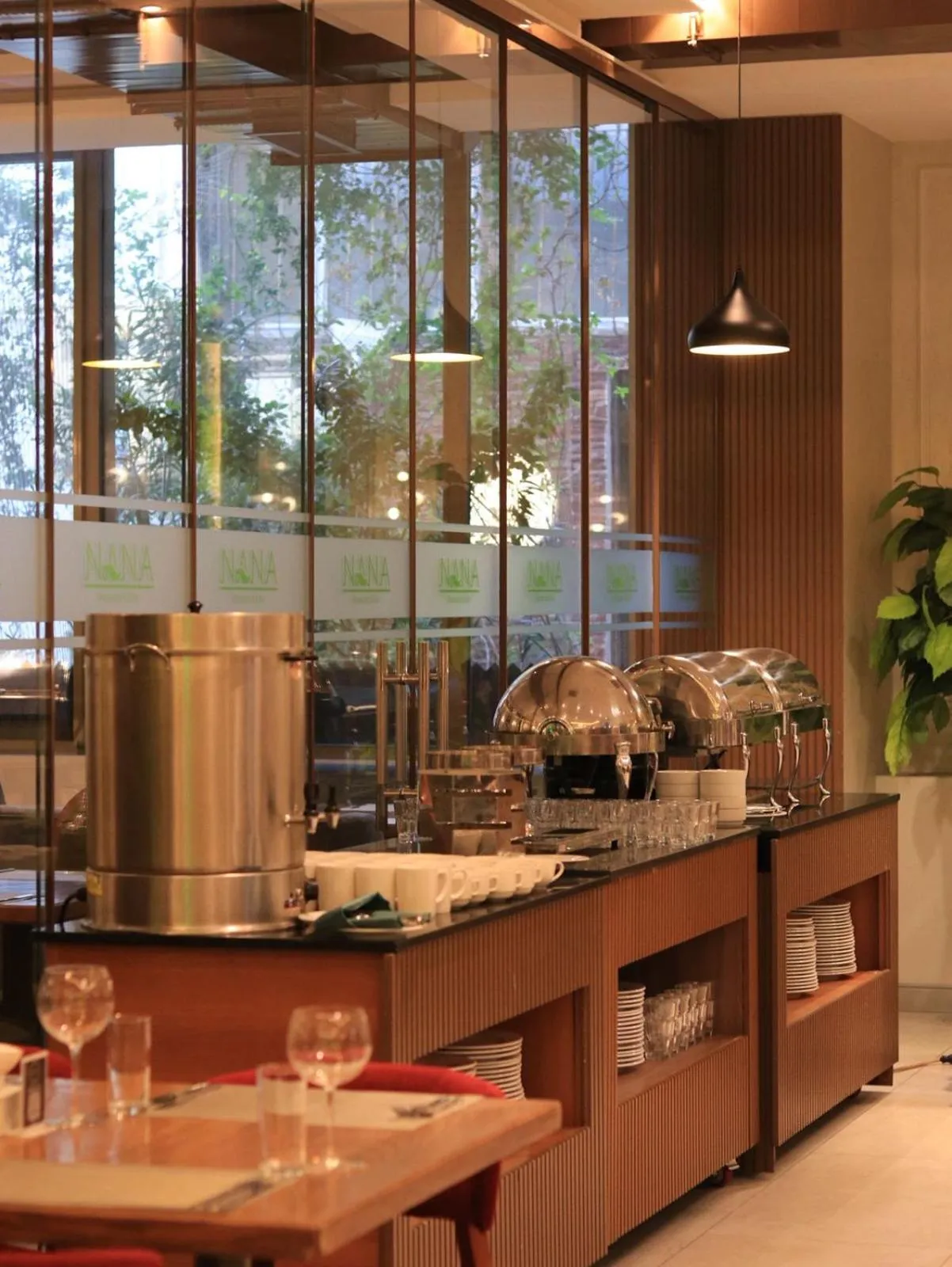 Restaurant/places to eat in Grand Midway Hotel