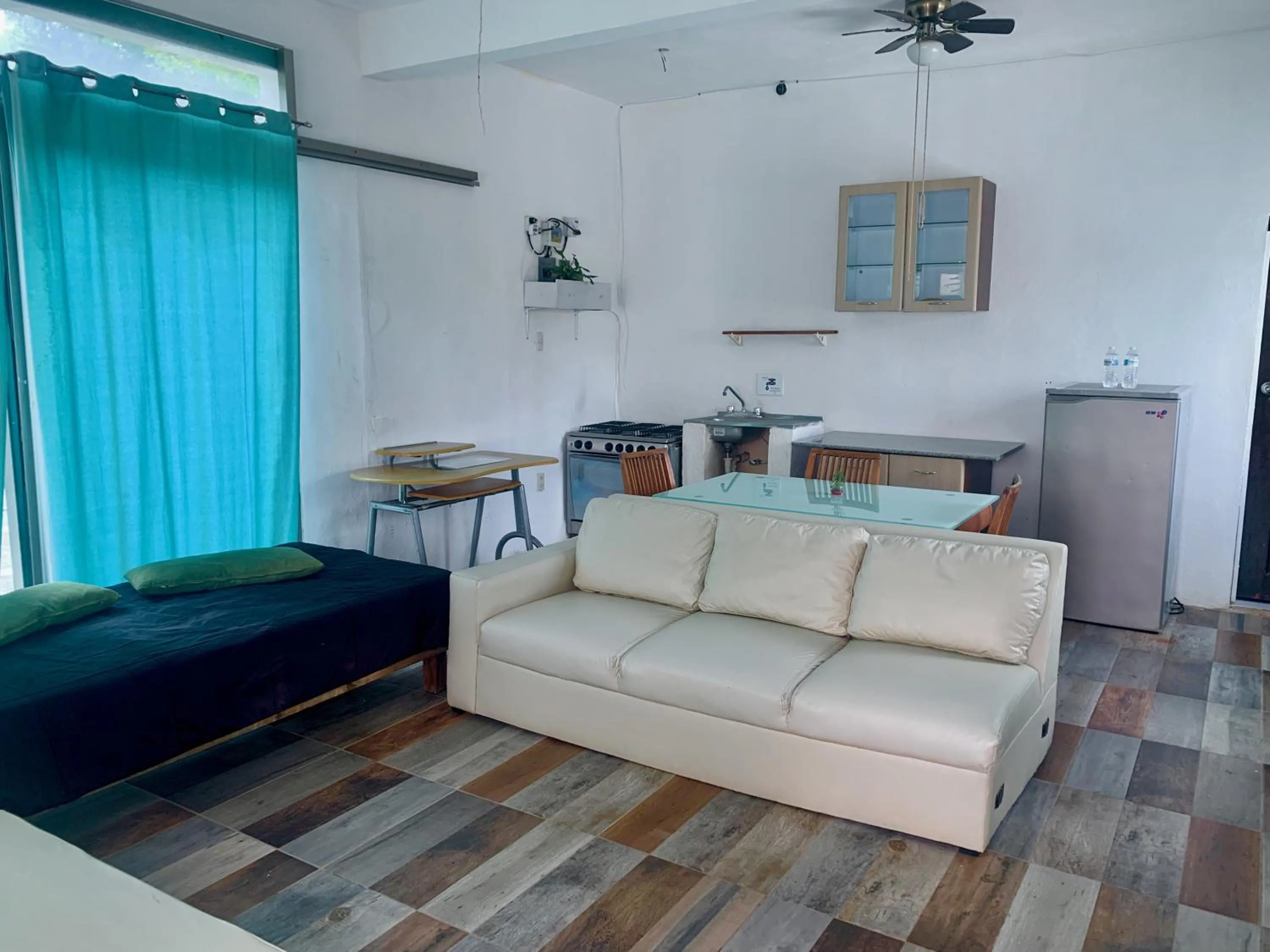 Photo of the whole room in Casa Borush by Ecoplaneta