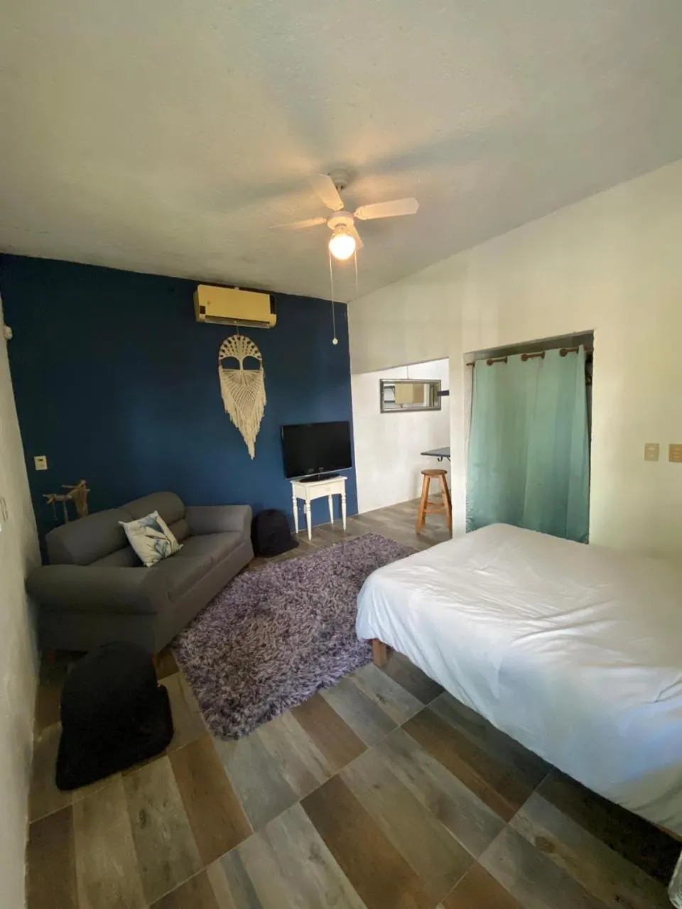 Photo of the whole room, Bed in Casa Borush by Ecoplaneta