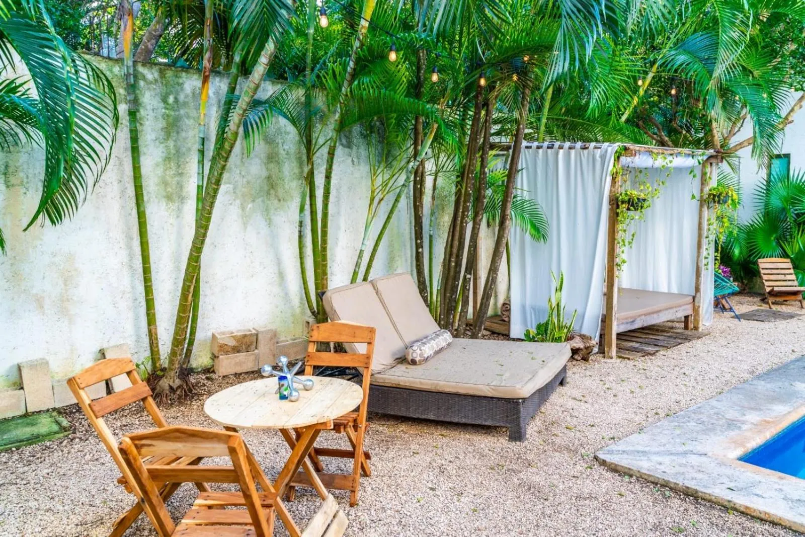 sunbed in Casa Borush by Ecoplaneta