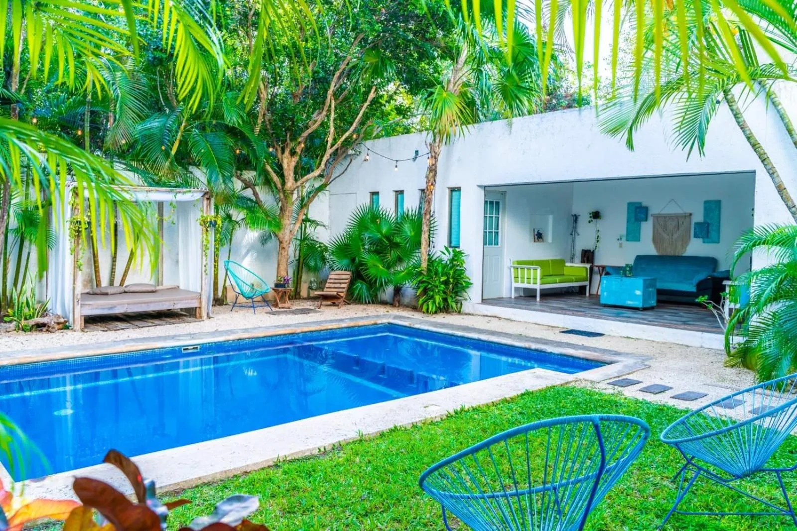 Pool view in Casa Borush by Ecoplaneta