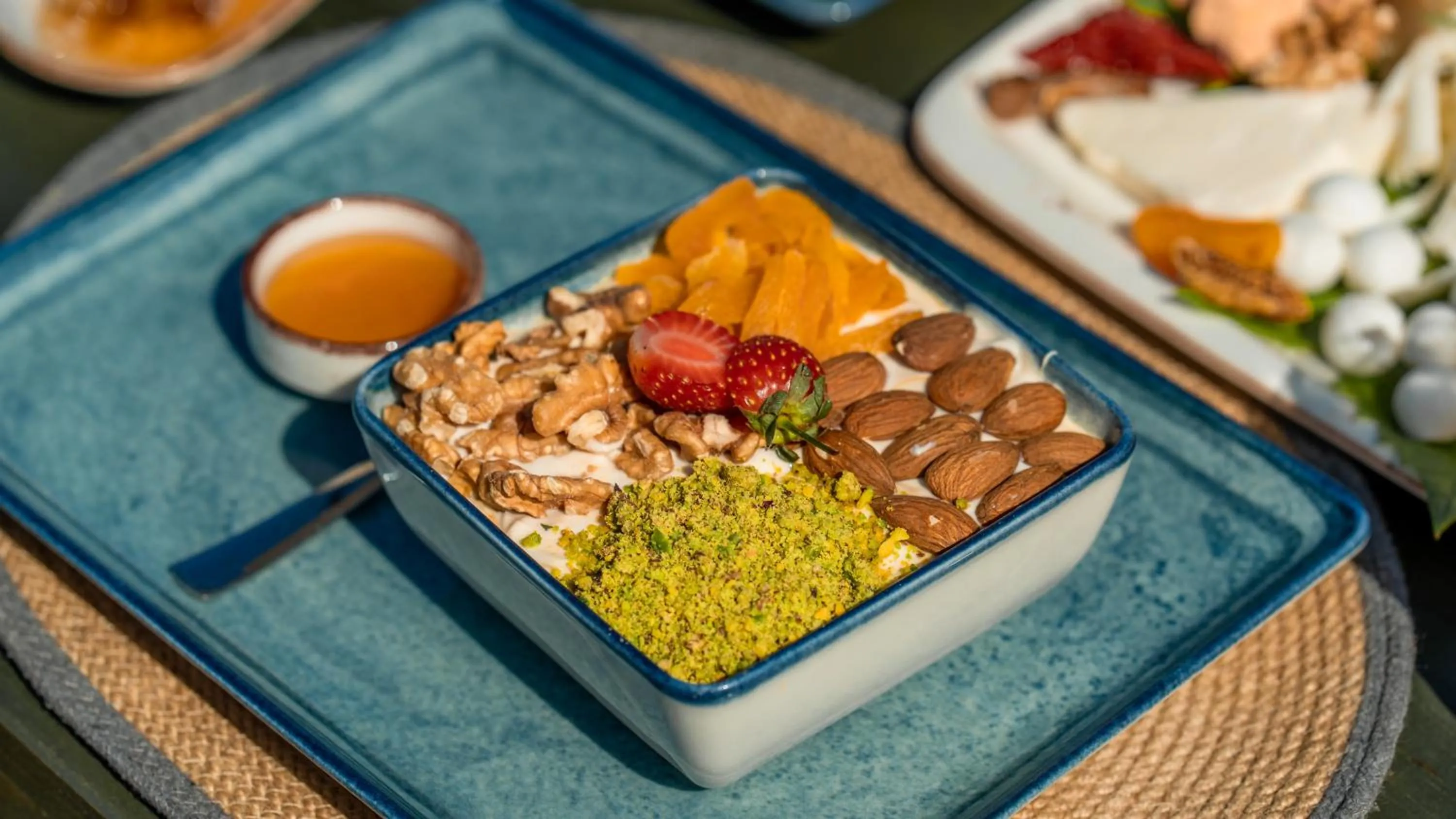 Food and drinks in Vista Del Amor Faralya