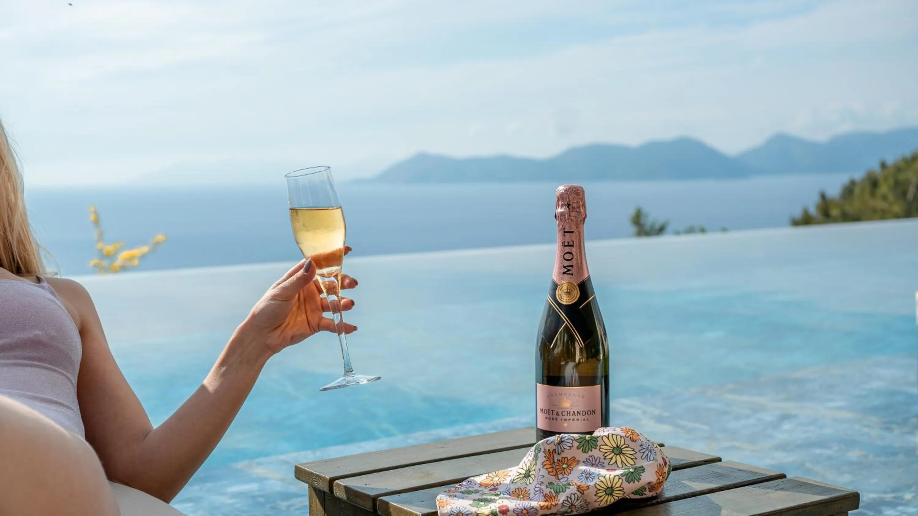 Day in Vista Del Amor Faralya