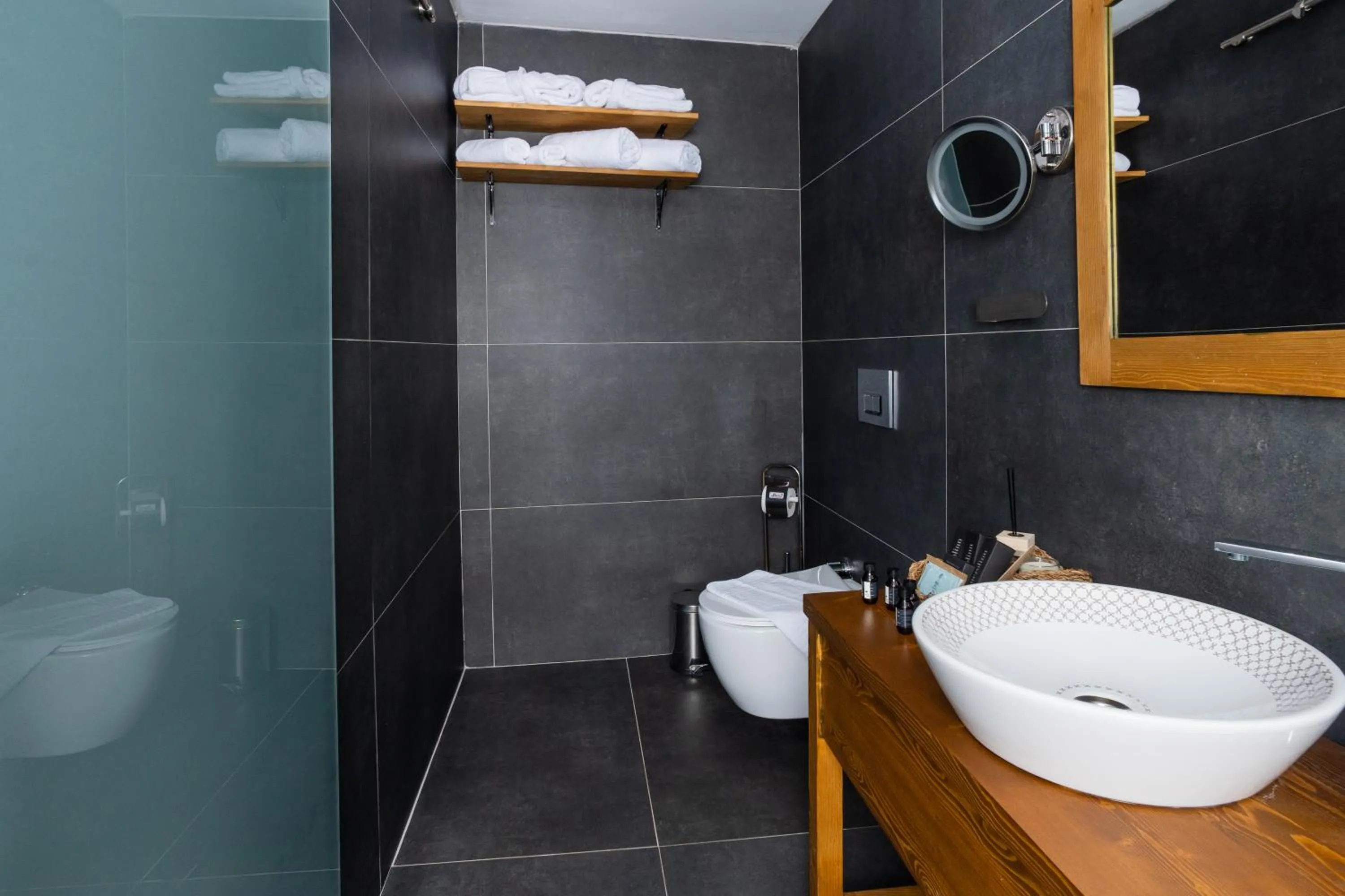 Toilet in Vista Del Amor Faralya