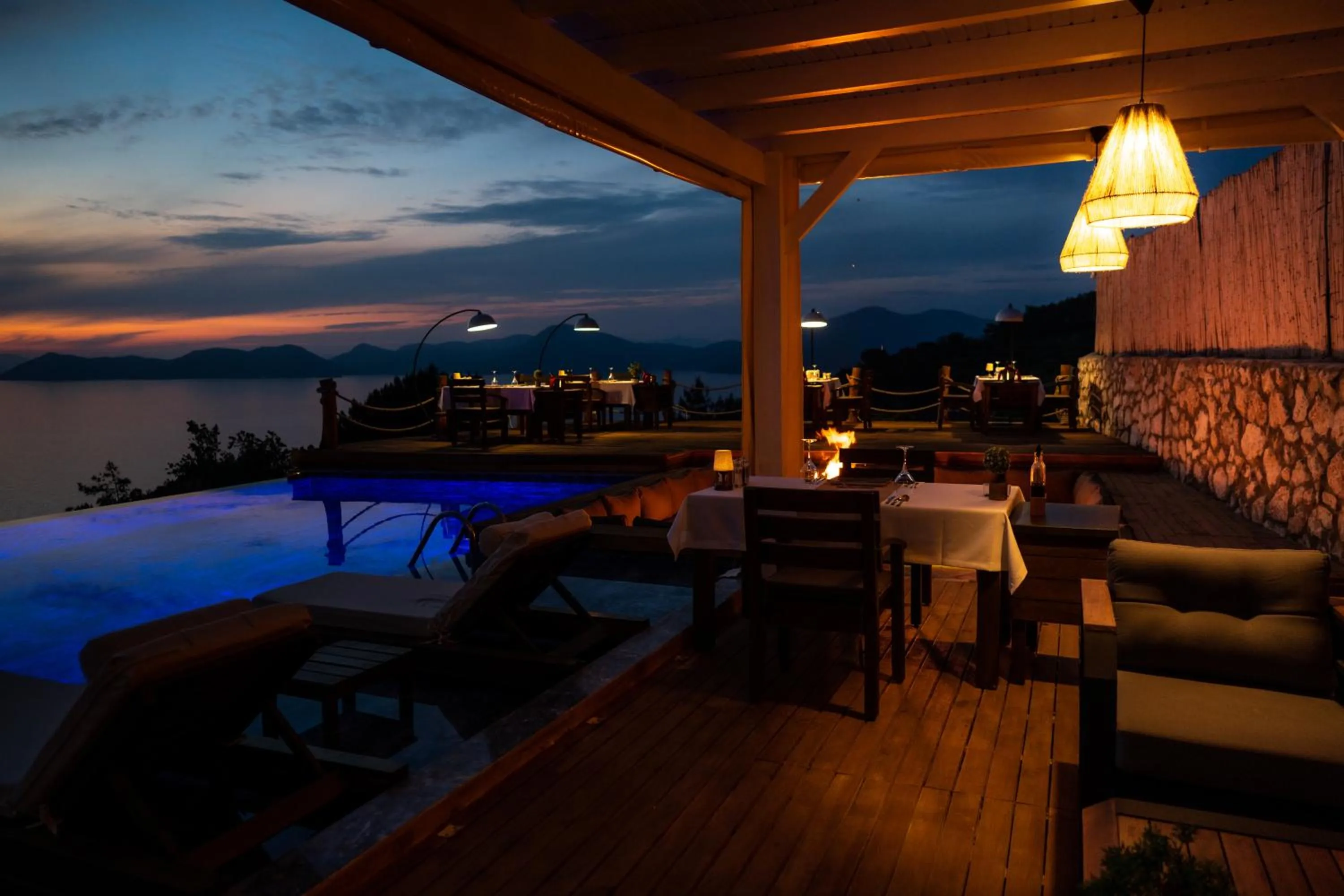 Restaurant/places to eat in Vista Del Amor Faralya