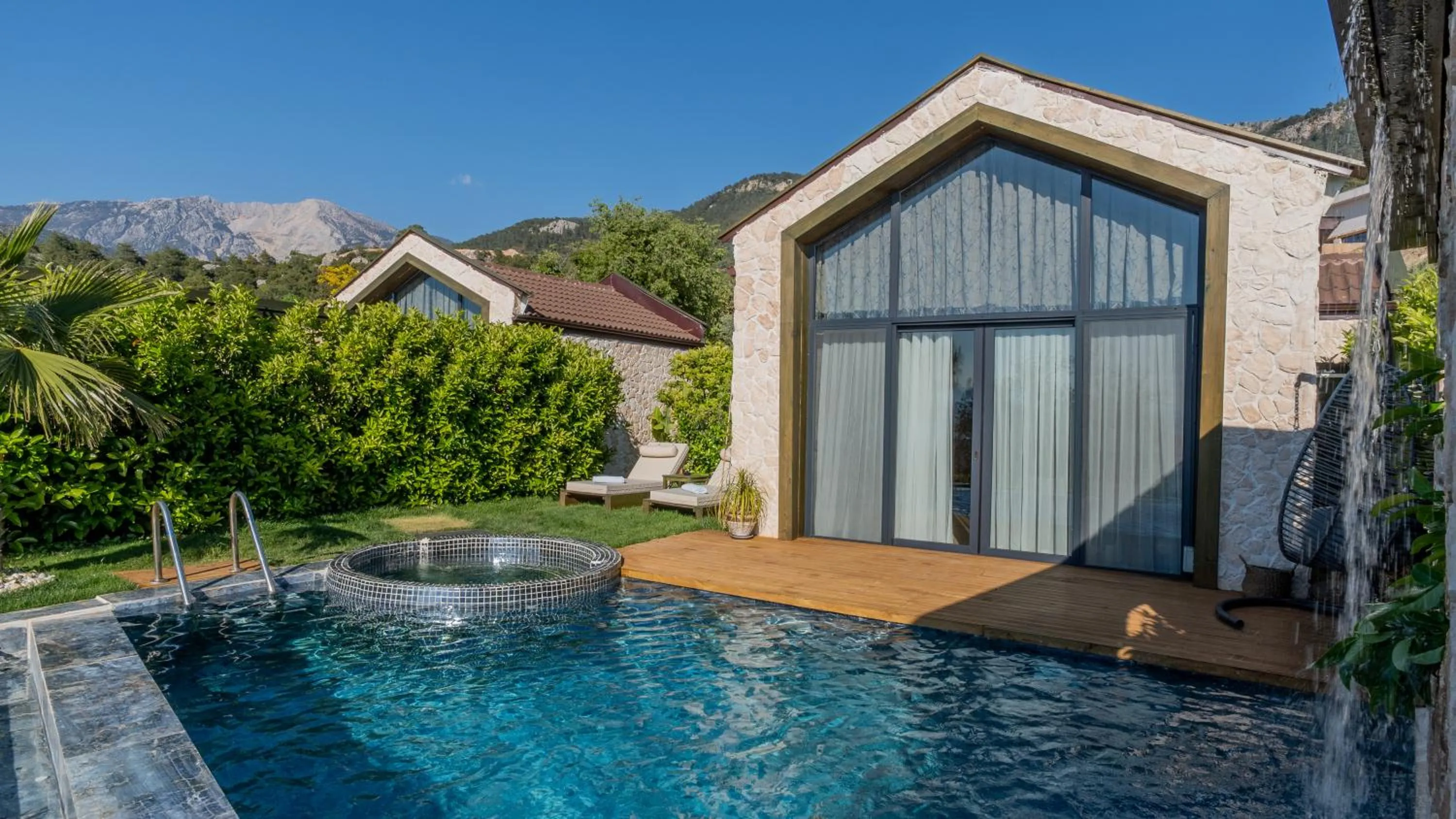 Property building in Vista Del Amor Faralya