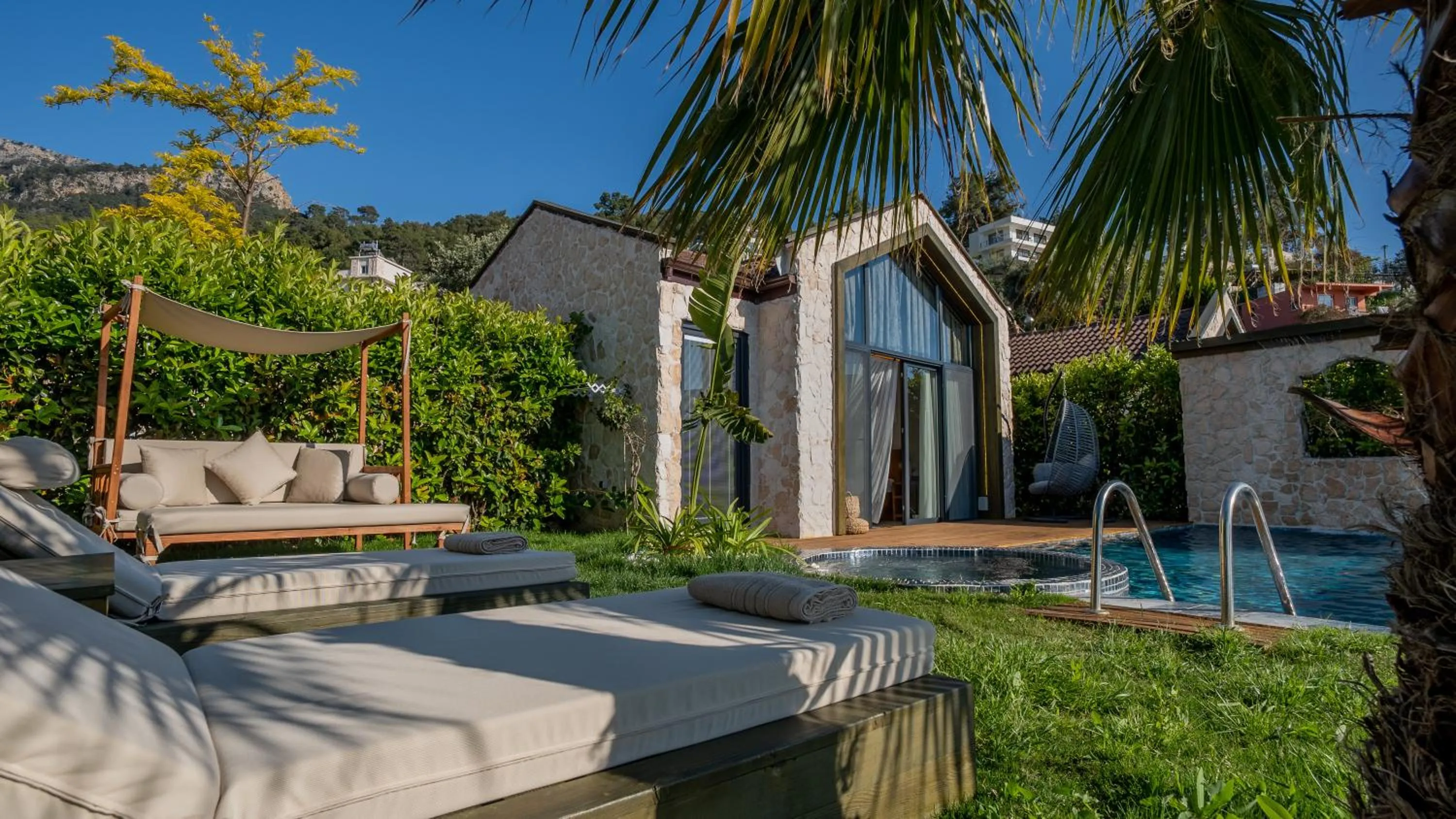 Property building in Vista Del Amor Faralya