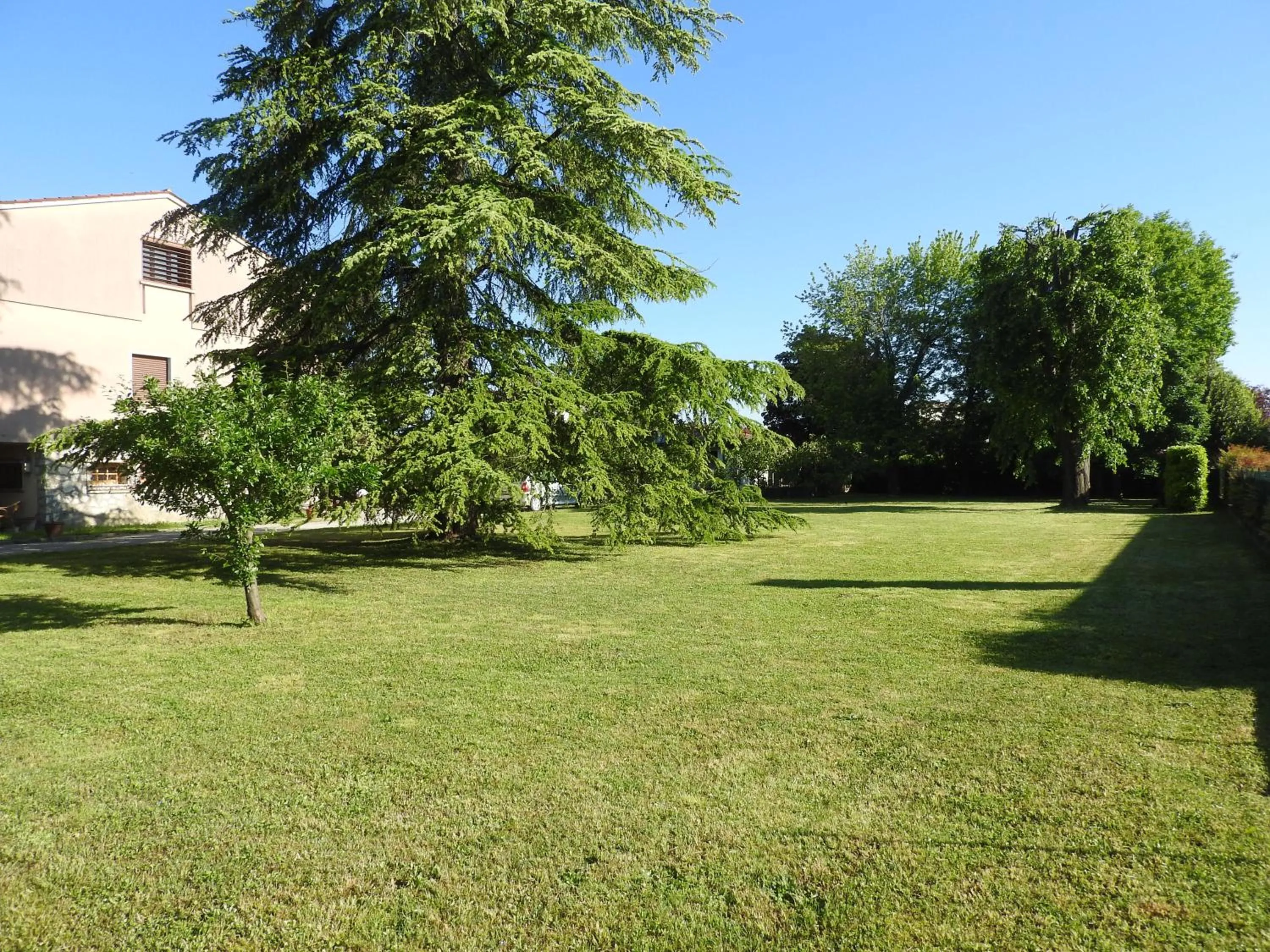 Property building in Villa Venezia