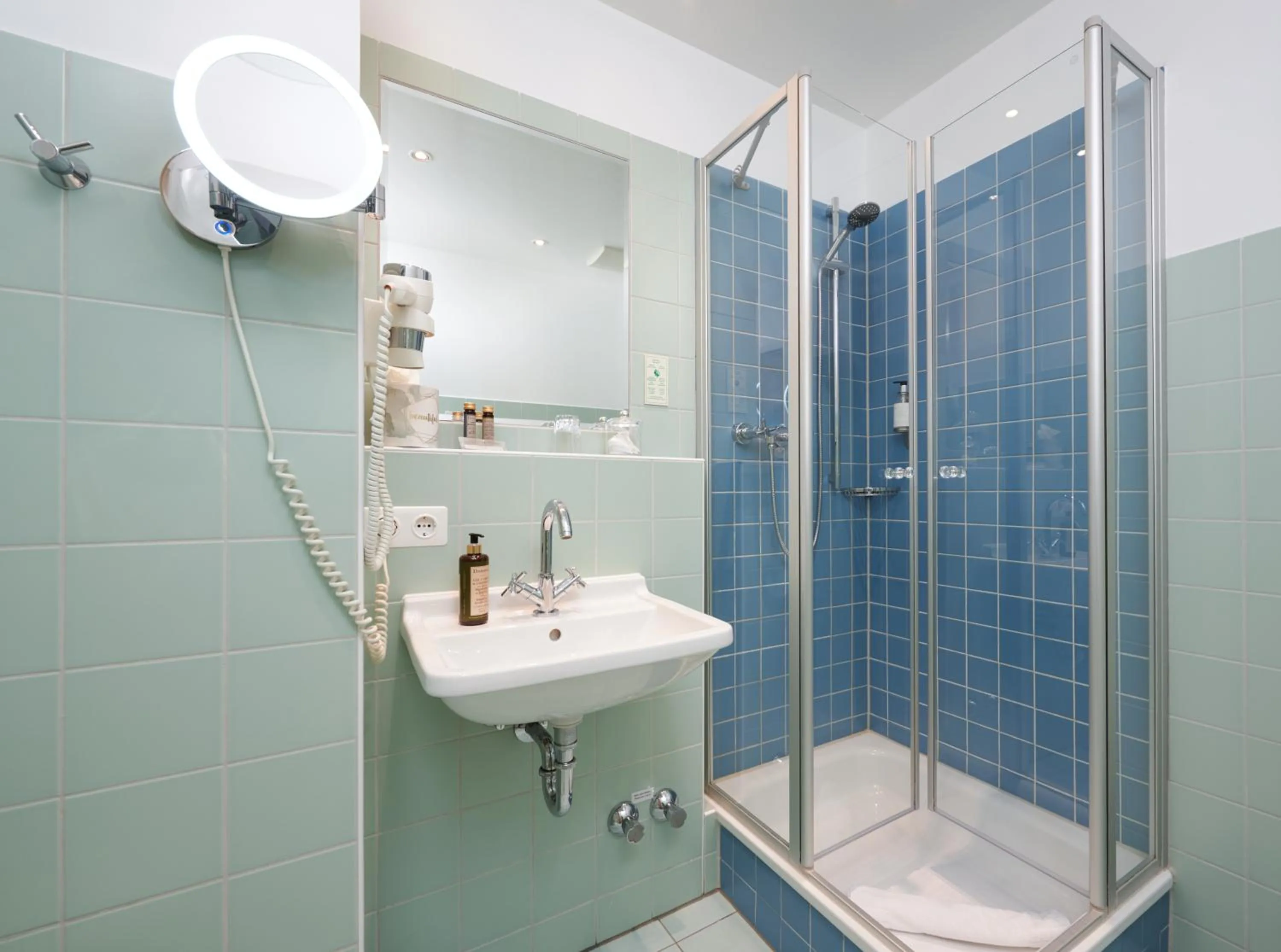 Shower in Design-Boutique Hotel Vosteen