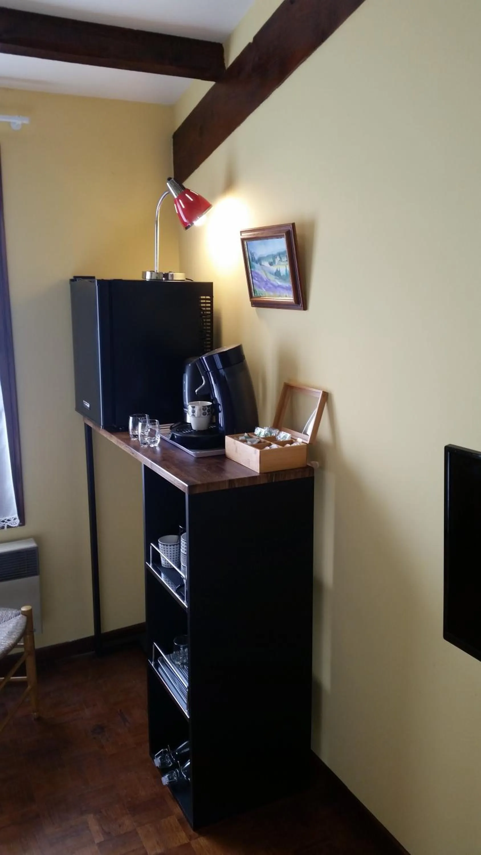 Coffee/tea facilities in Chambres d'hôtes Elisa & Etienne