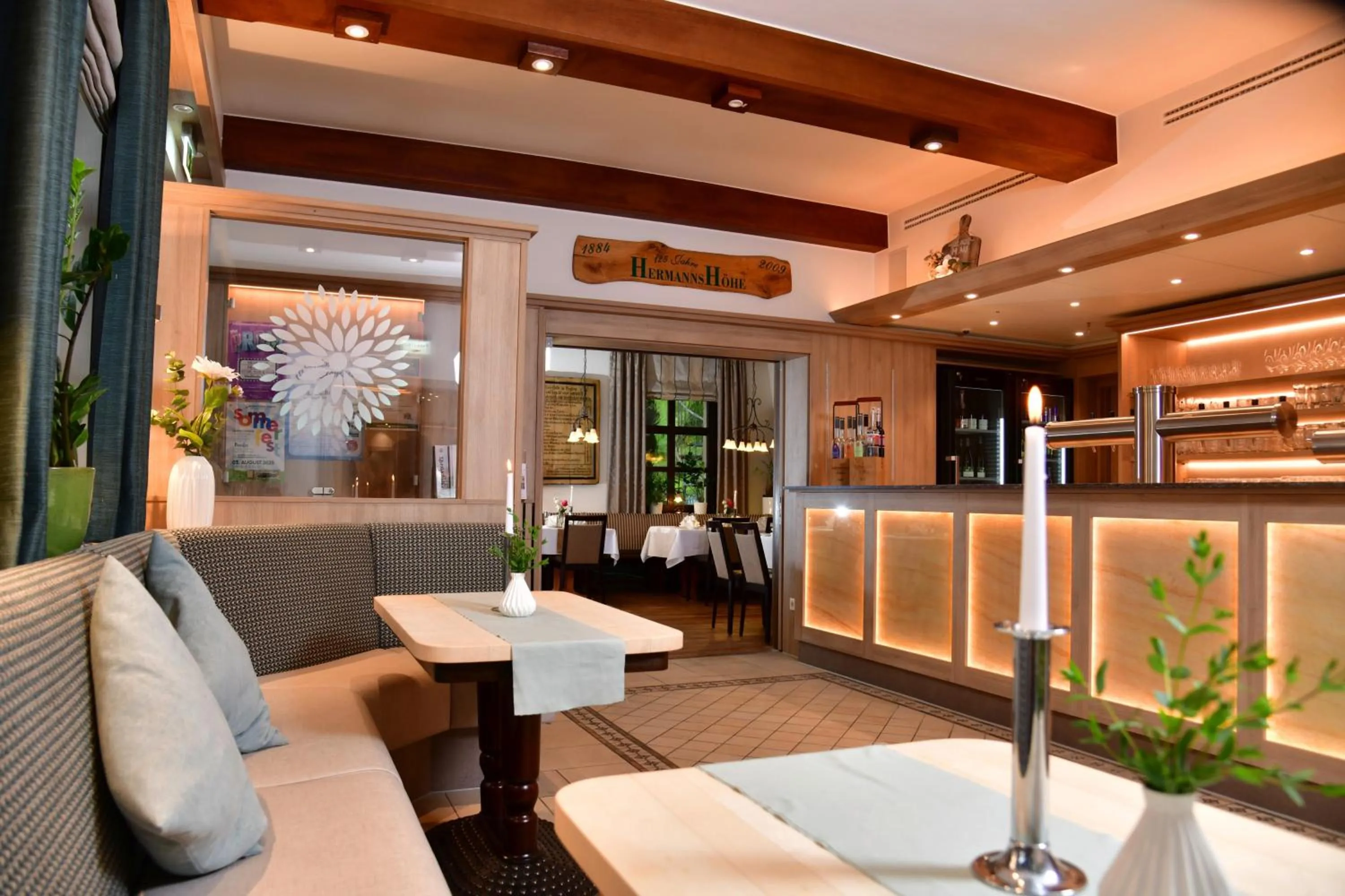 Restaurant/places to eat in Landhotel Hermannshöhe