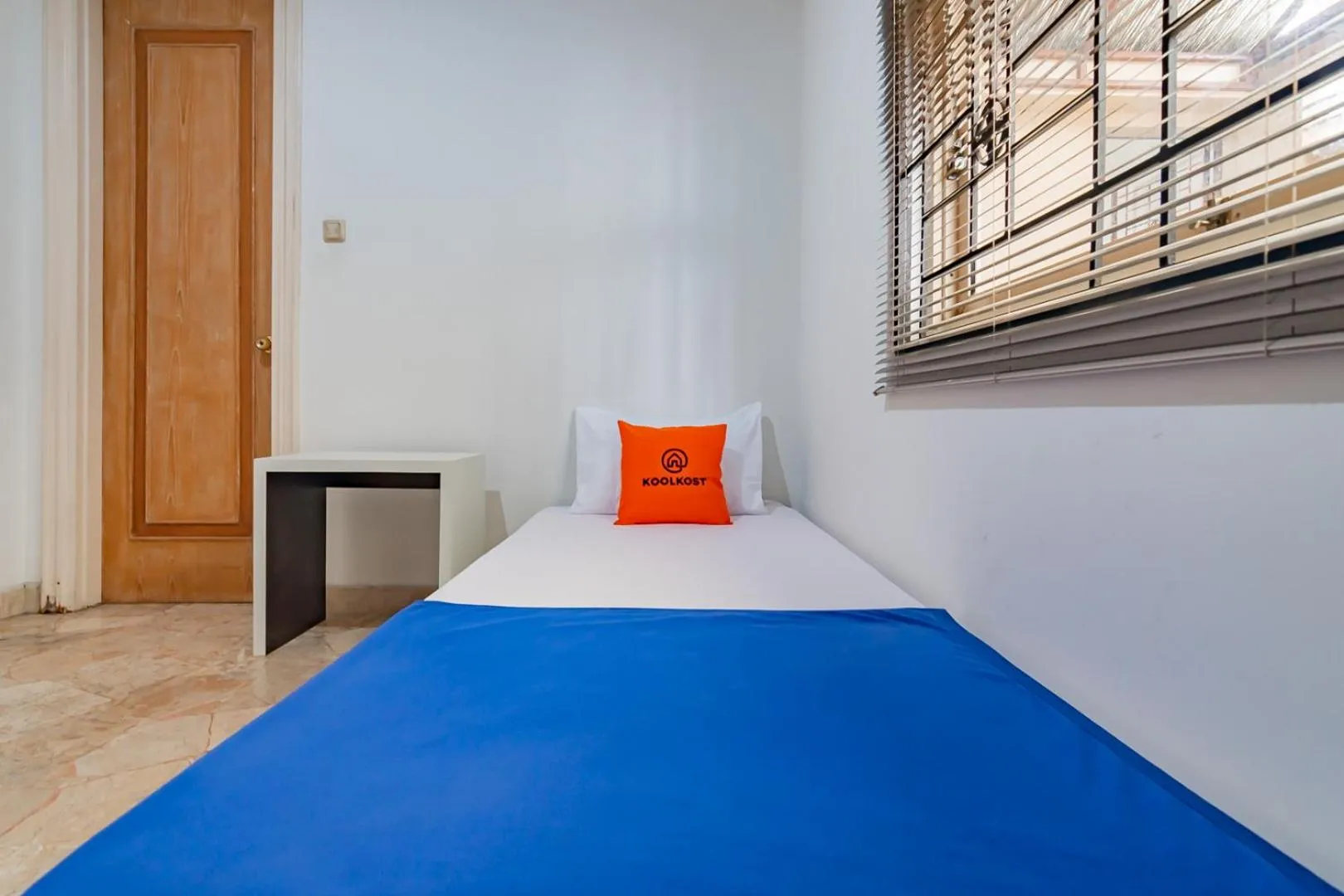 Bedroom in KoolKost near Simpang Dago 2 (Minimum Stay 6 Nights)