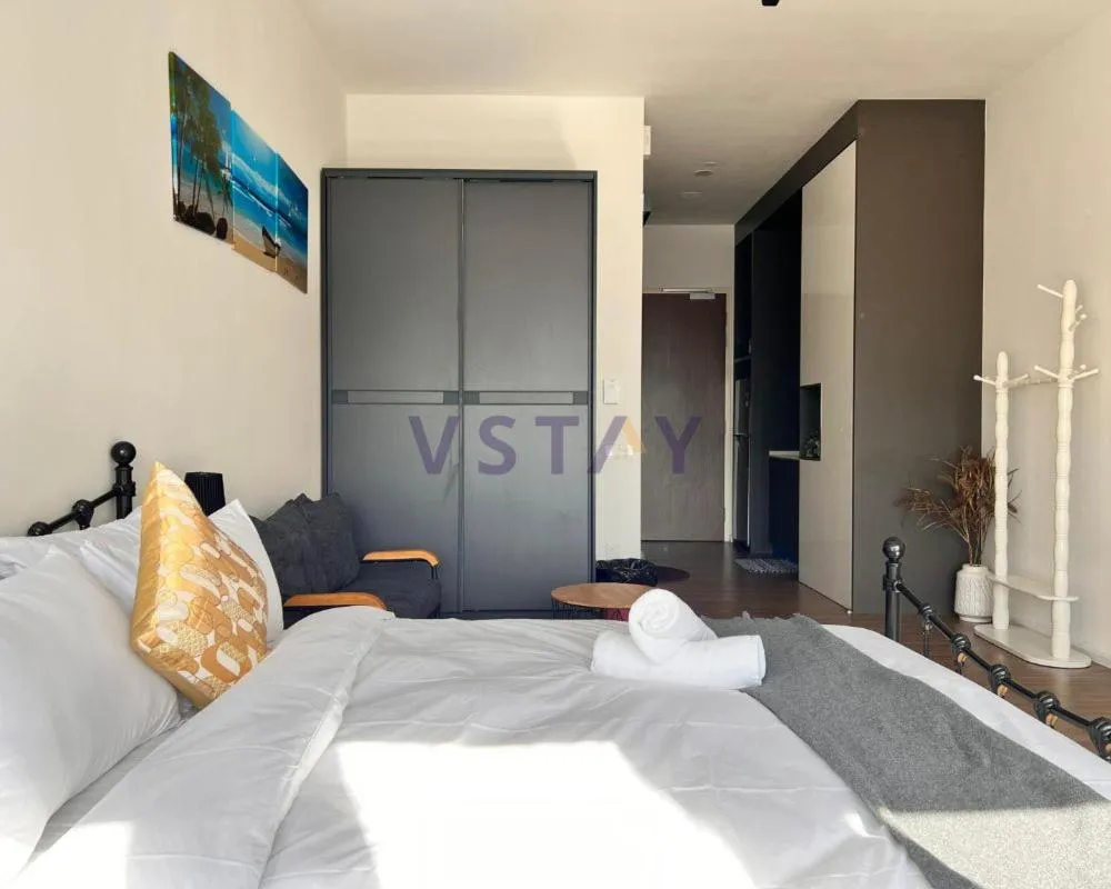 Bed in Ceylonz Suites by Living Signature