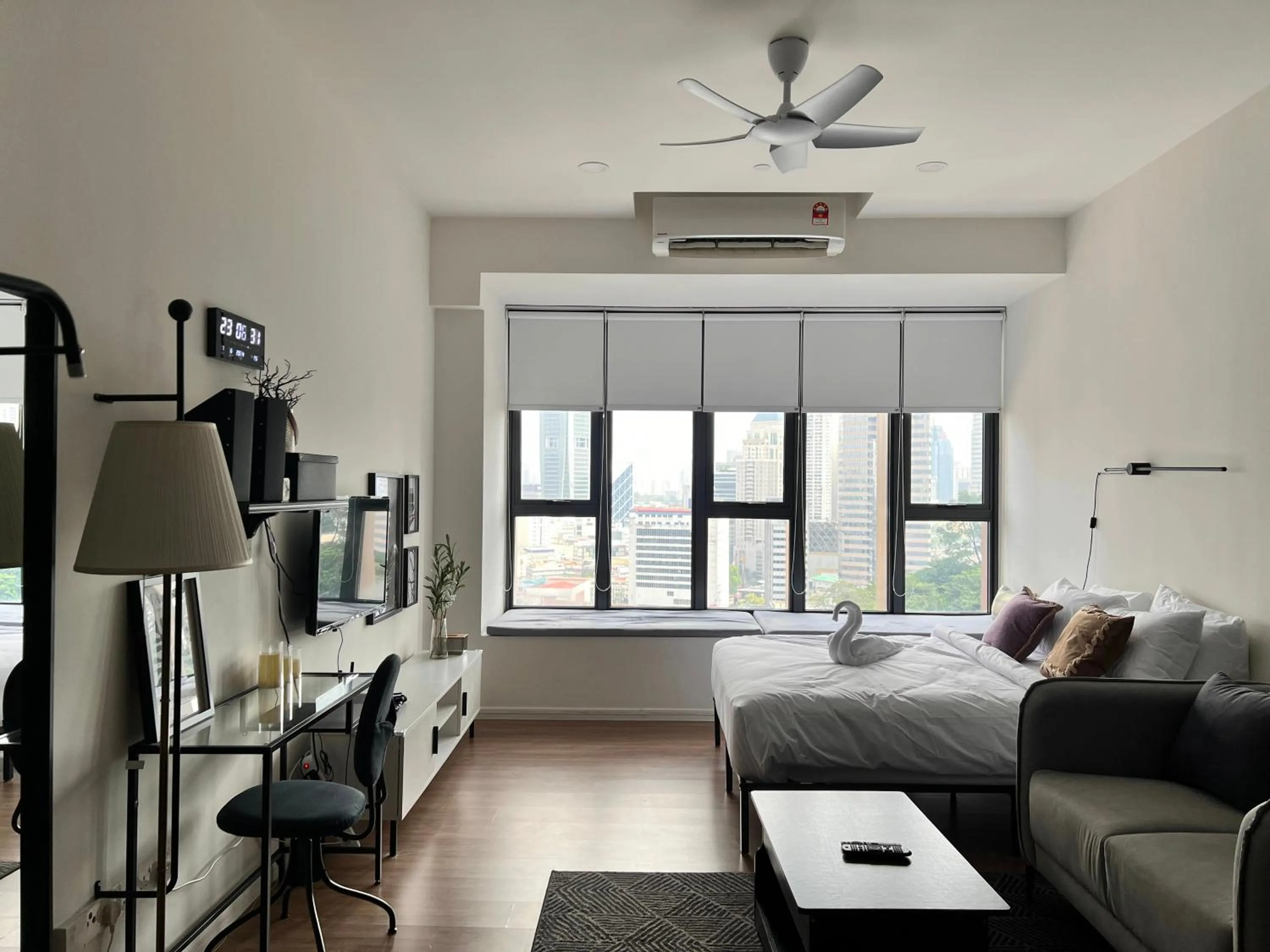 Bed in Ceylonz Suites by Living Signature