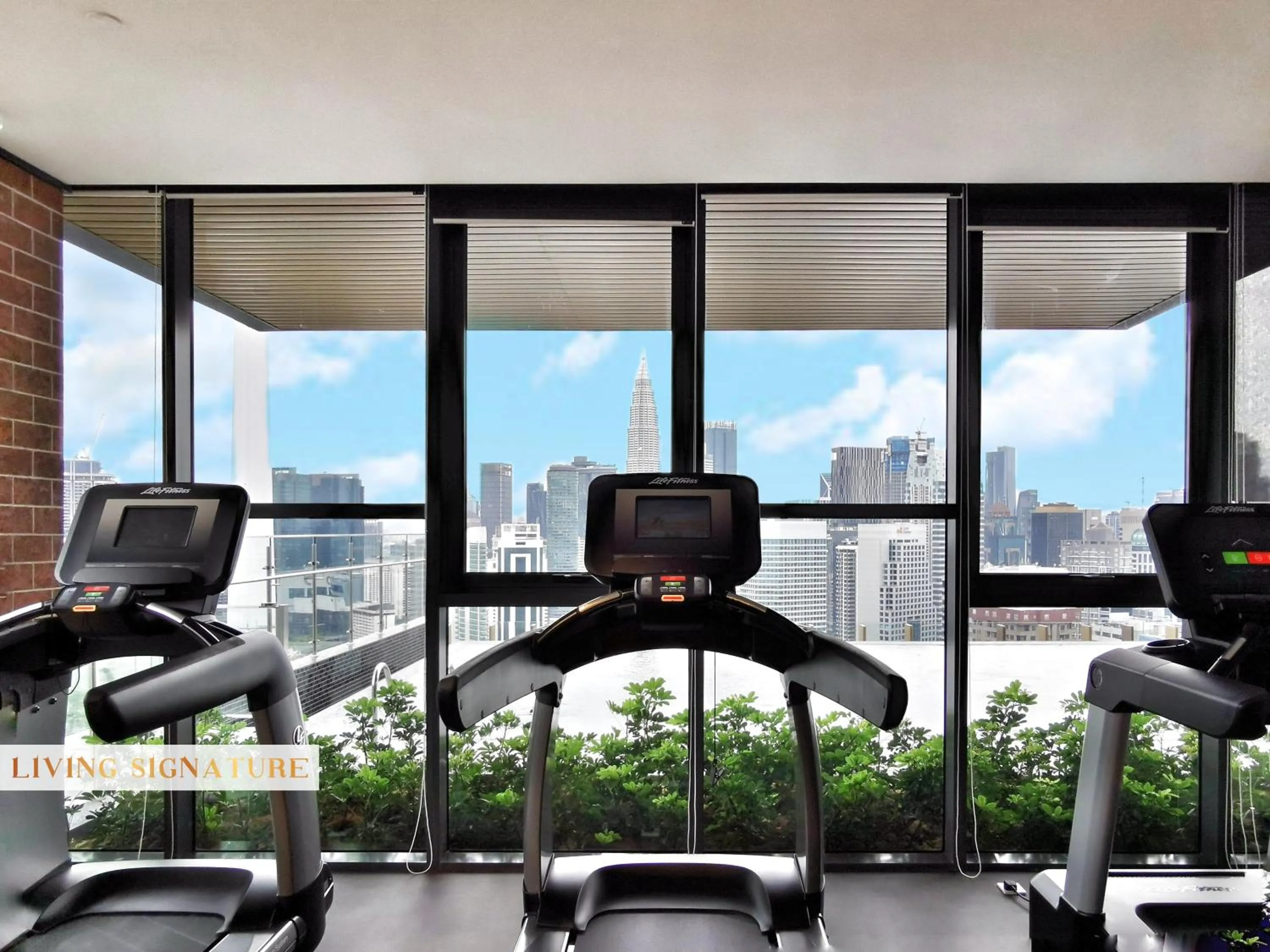 Ceylonz Suites by Living Signature