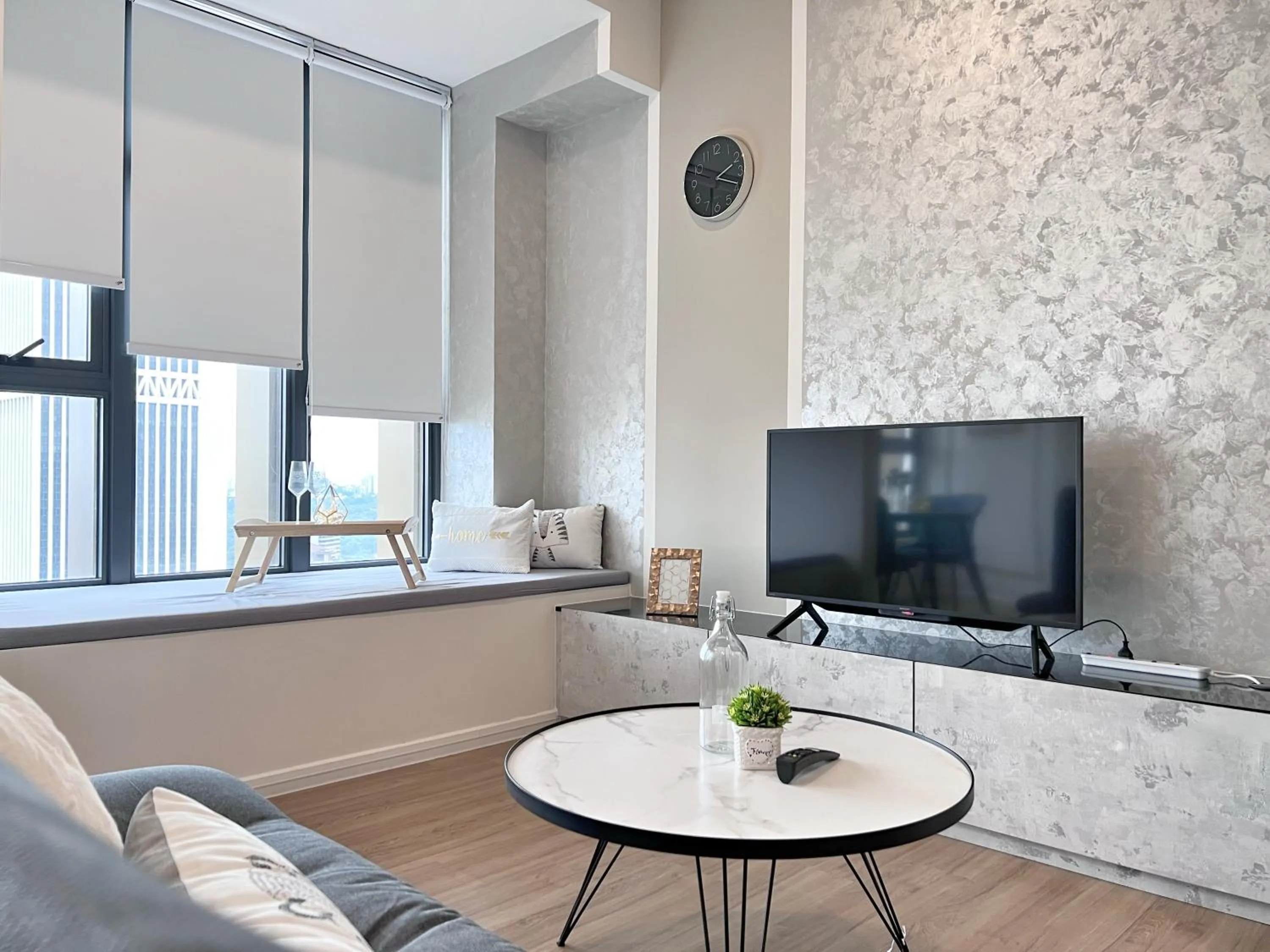 Ceylonz Suites by Living Signature