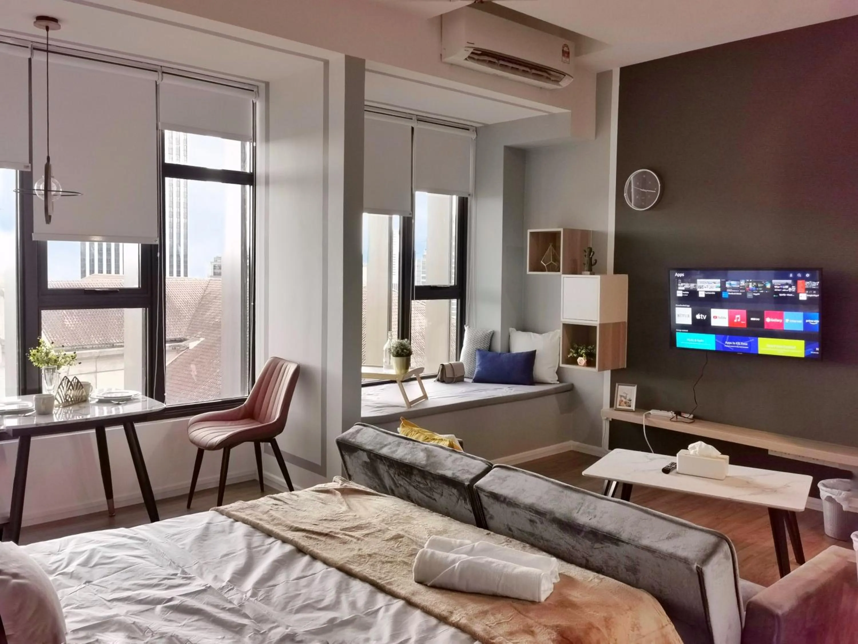 Bed in Ceylonz Suites by Living Signature