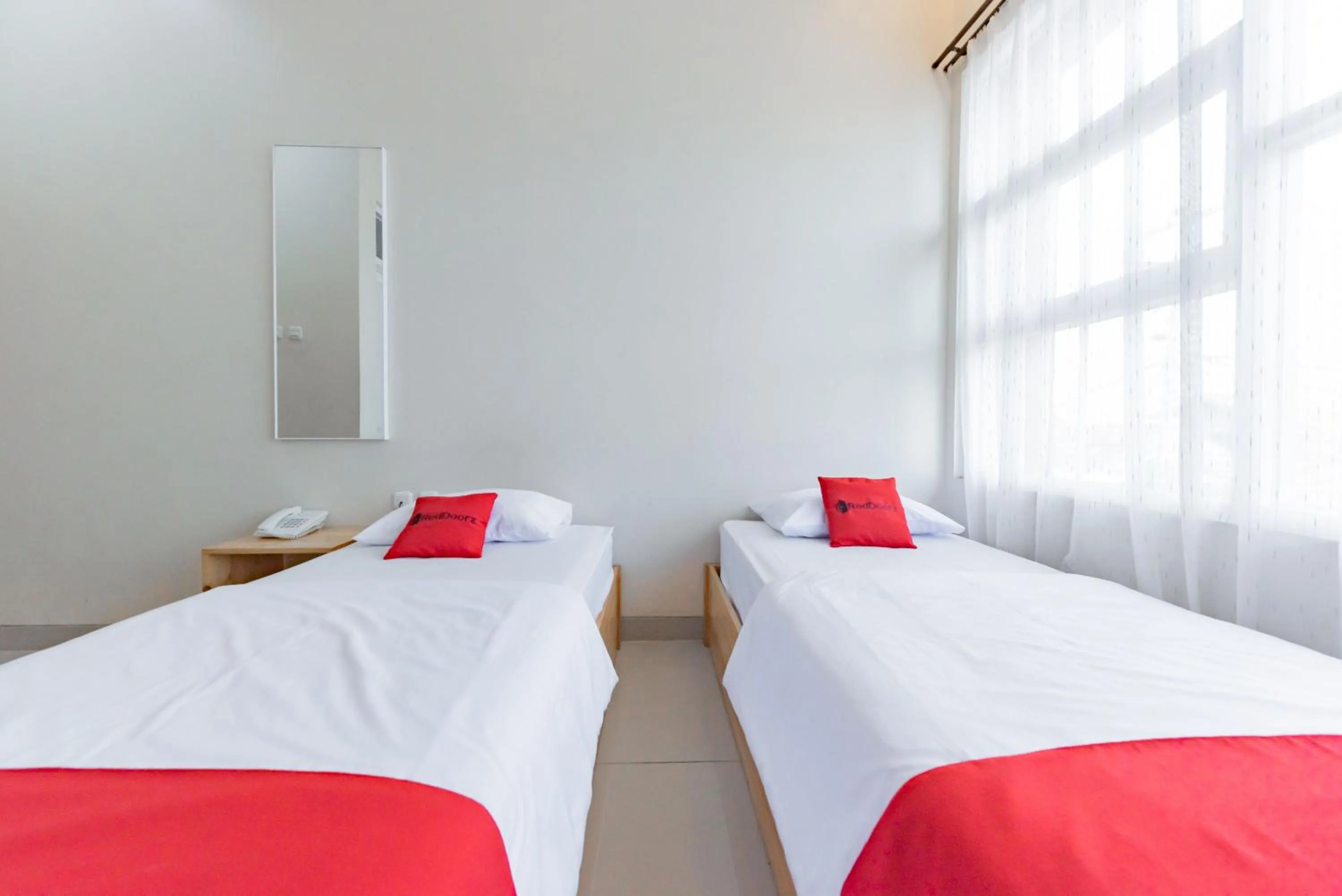 Bedroom, Bed in RedDoorz Syariah near DPRD Kabupaten Subang