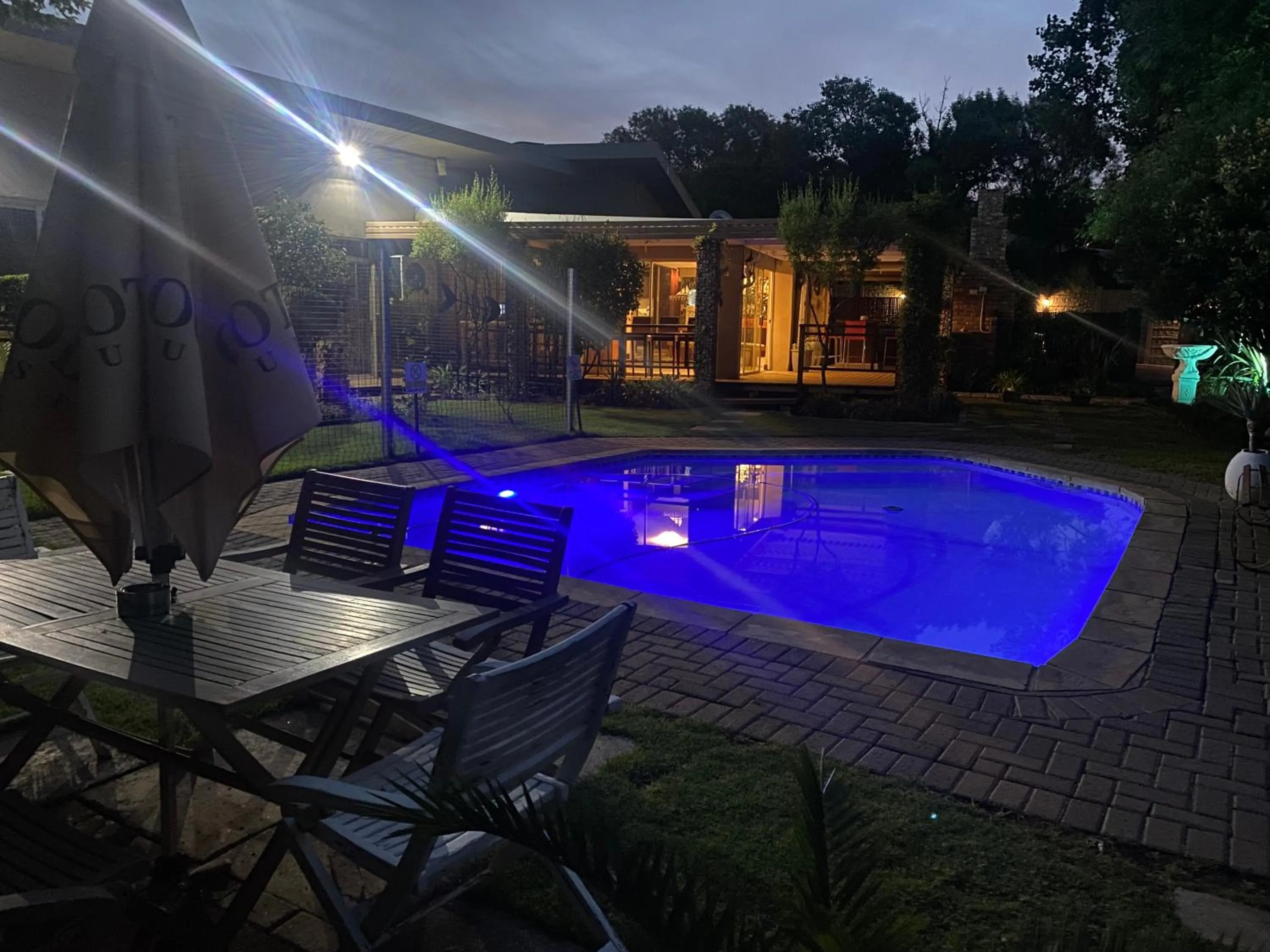 Pool view in Cottonwood Guesthouse Oasis
