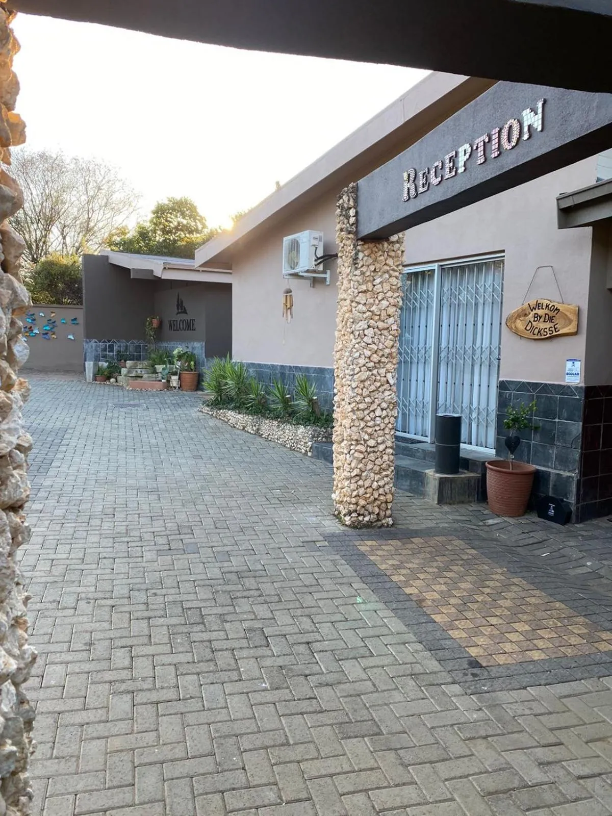 Facade/entrance in Cottonwood Guesthouse Oasis