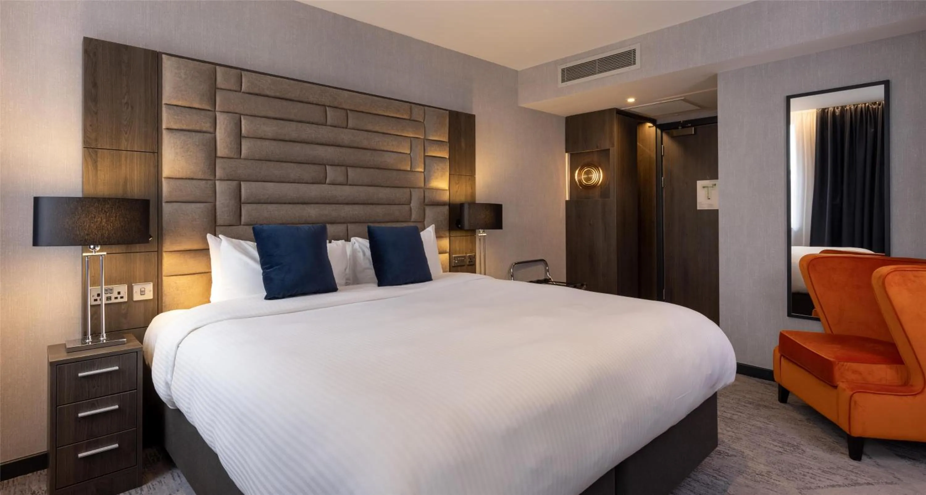 Bedroom, Bed in River Ness Hotel, a member of Radisson Individuals