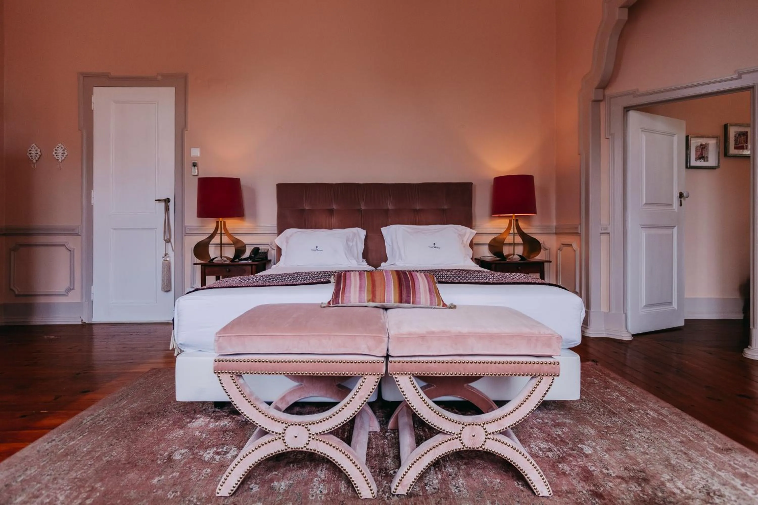 Bedroom, Bed in Torel Palace Lisbon