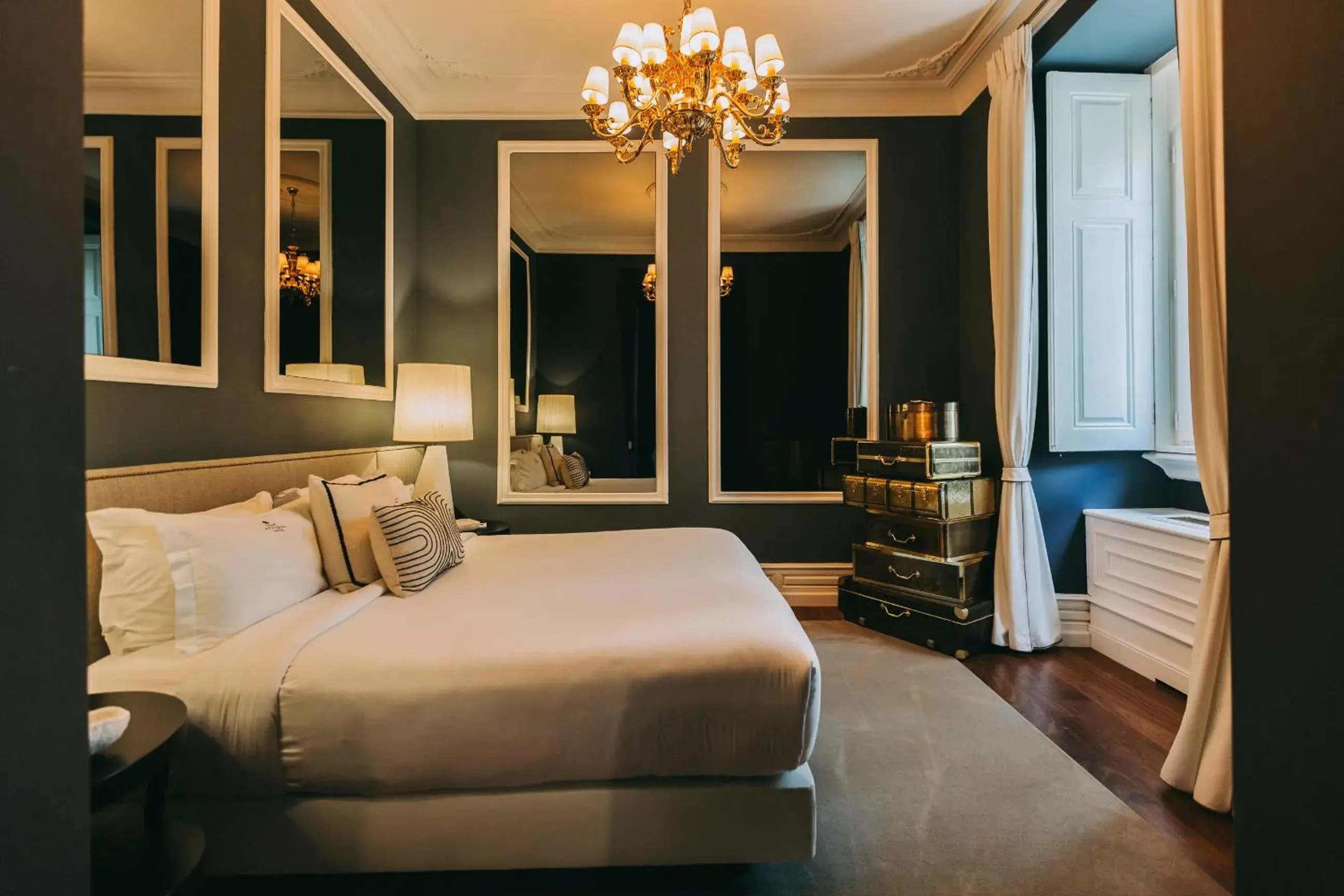 Royal Suite in Torel Palace Lisbon Royal Suite in Torel Palace Lisbon