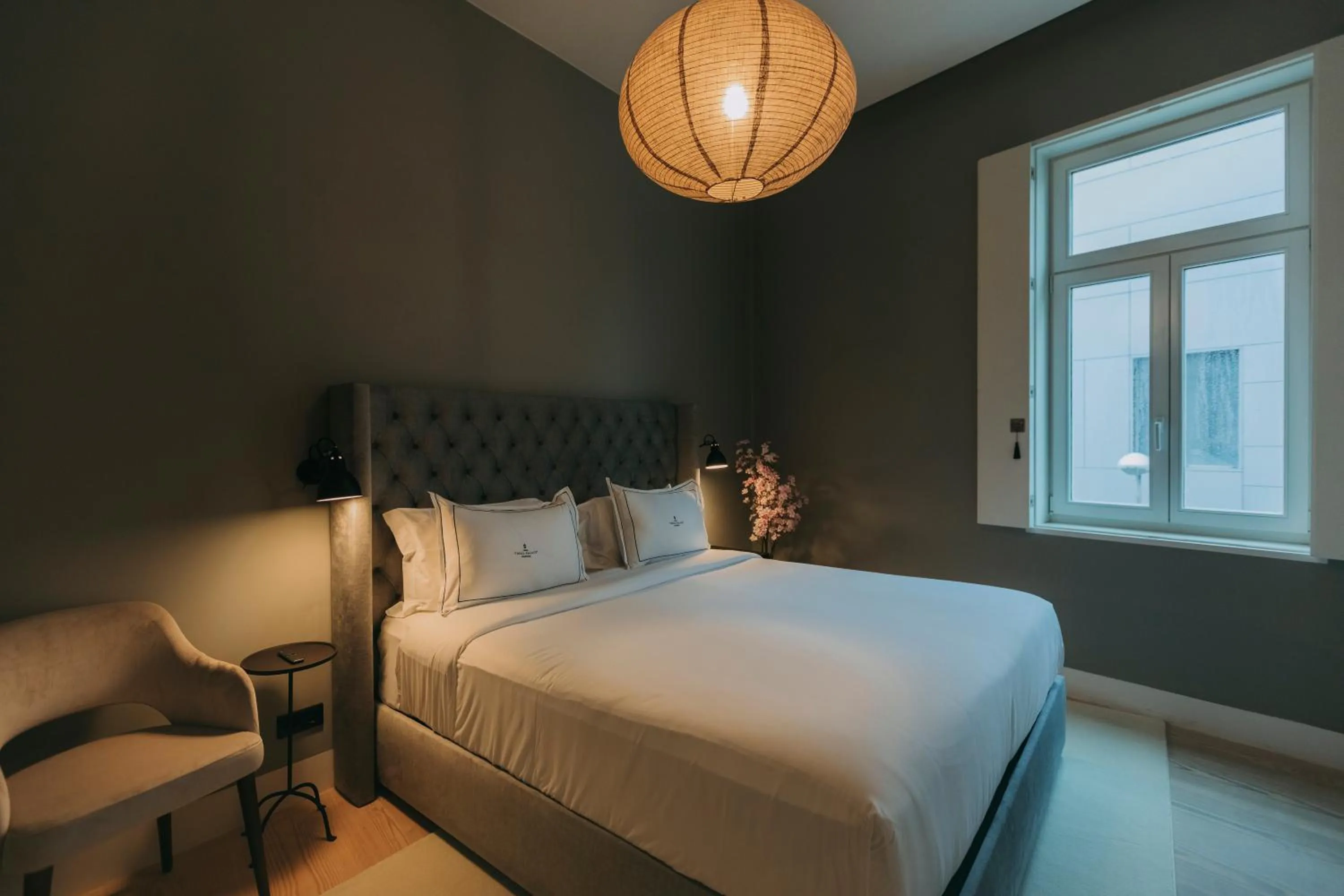 Bedroom, Bed in Torel Palace Lisbon