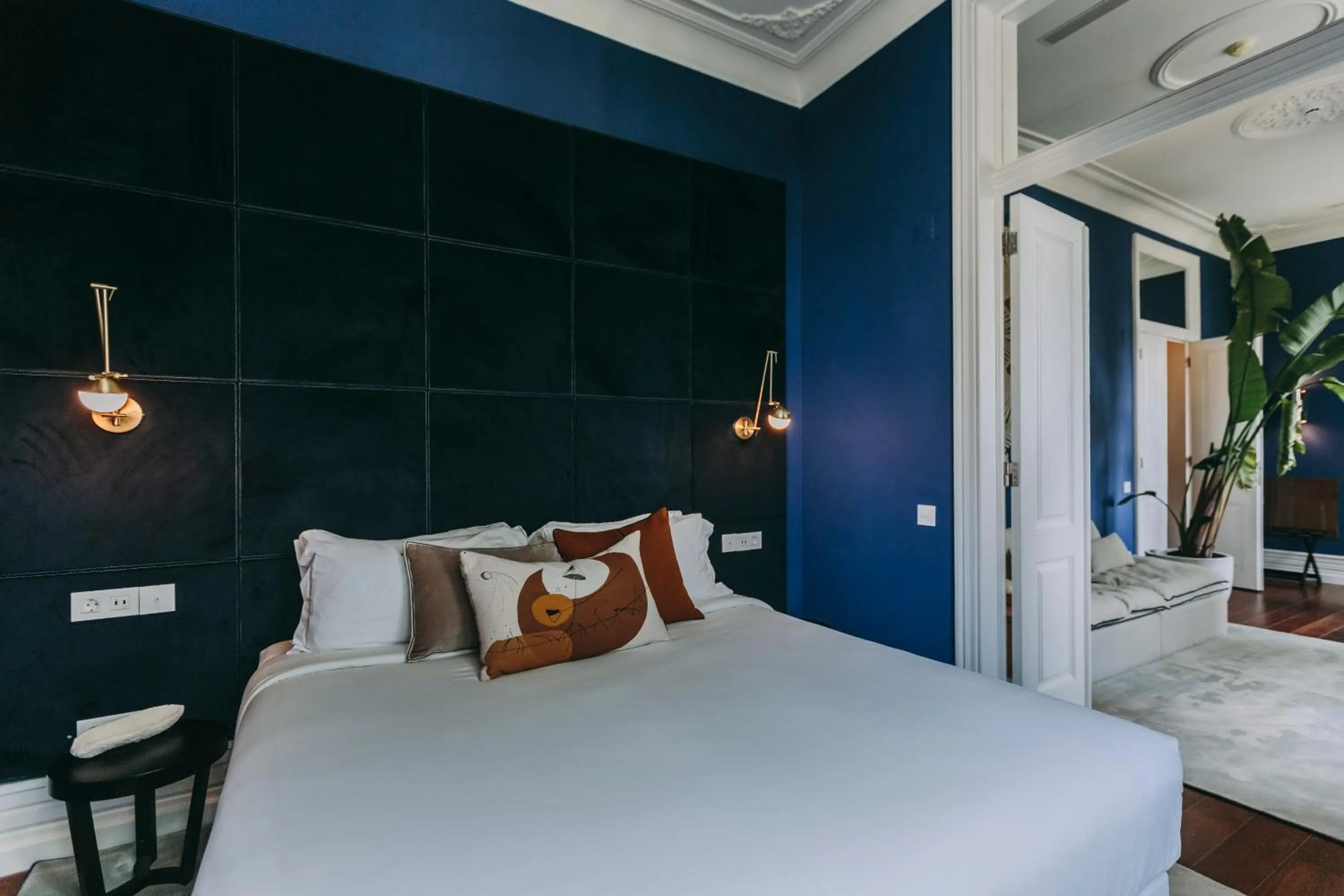 Bedroom, Bed in Torel Palace Lisbon