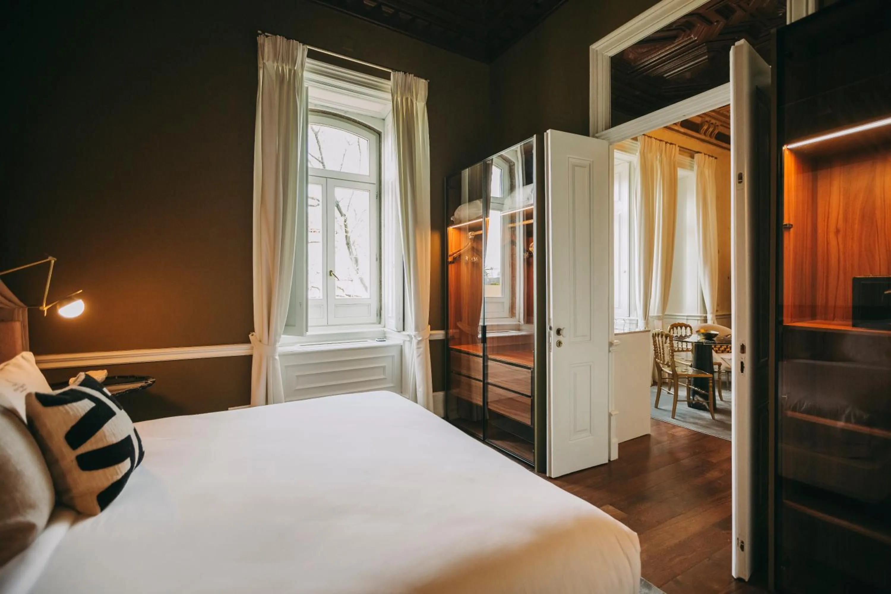 Bedroom, Bed in Torel Palace Lisbon