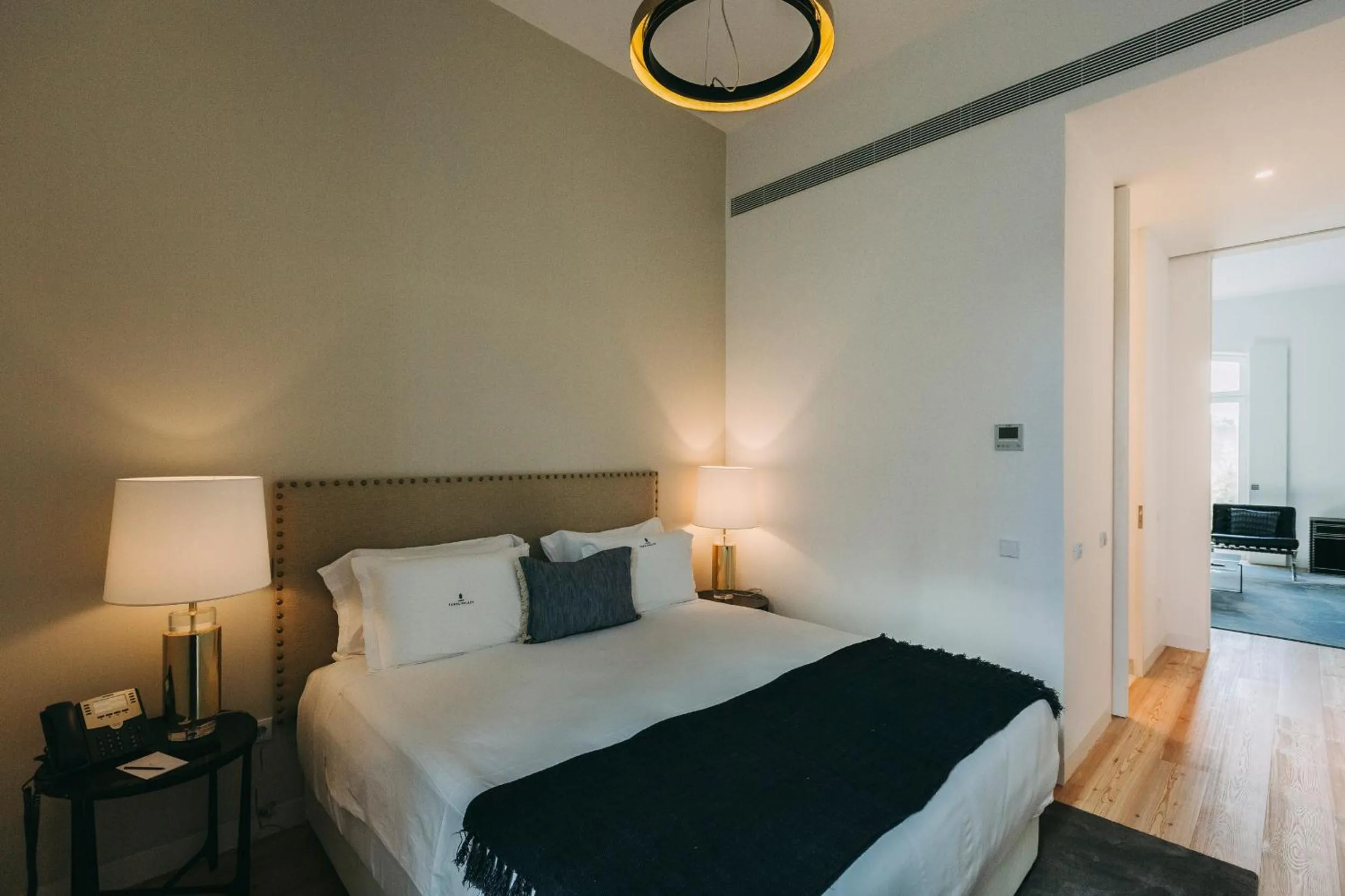 Bedroom, Bed in Torel Palace Lisbon