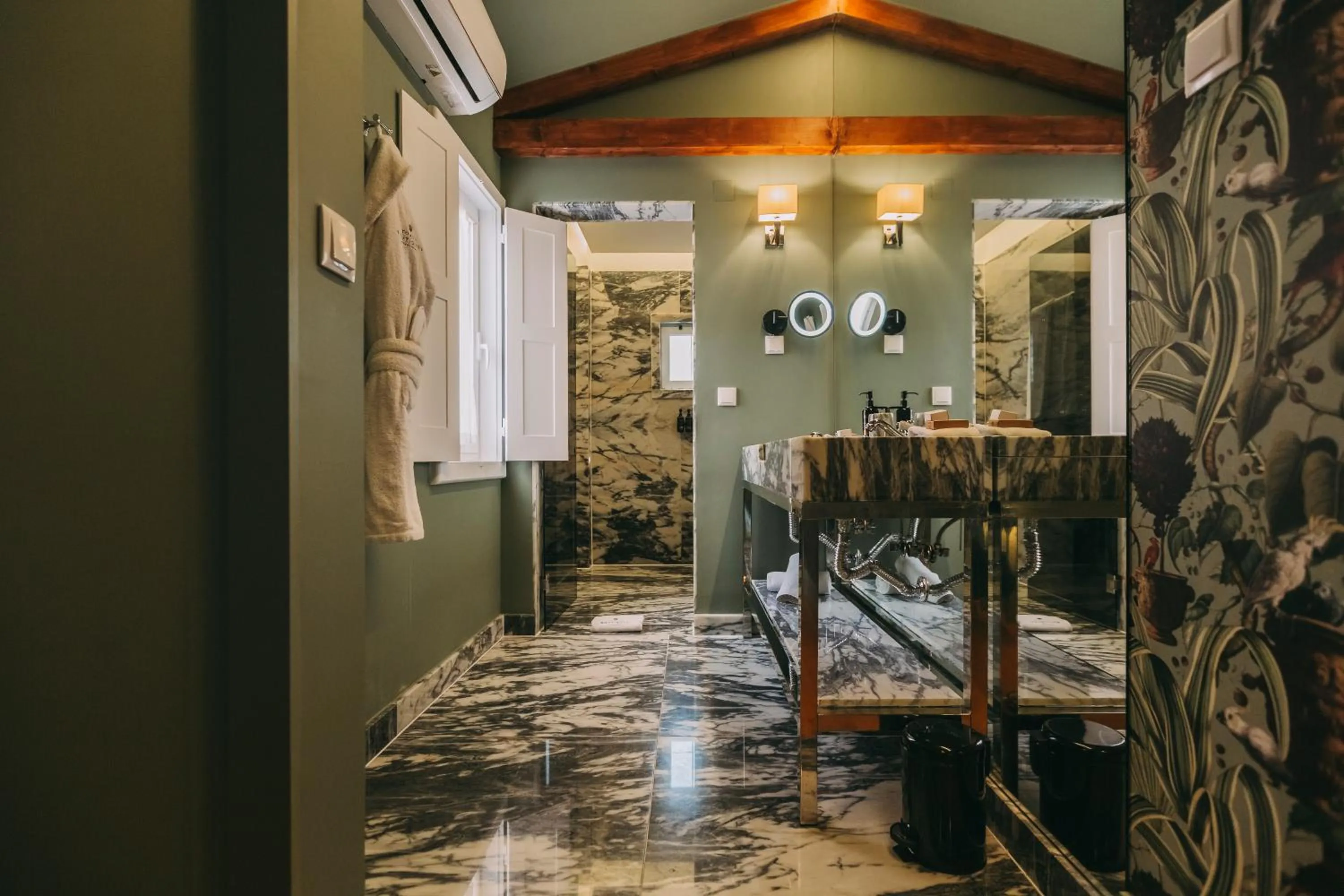 Bathroom in Torel Palace Lisbon