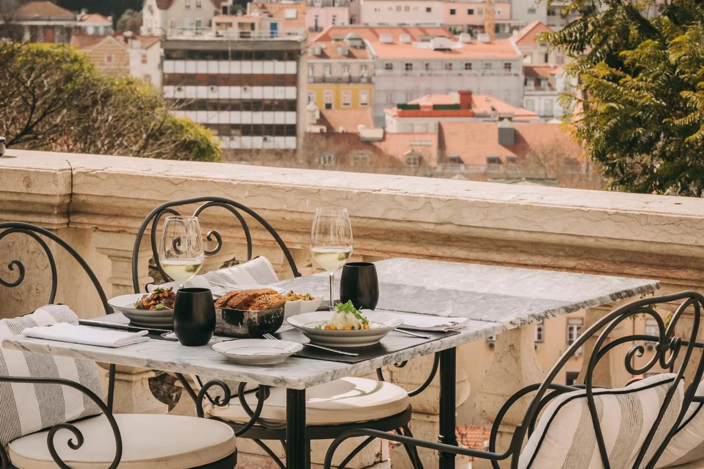 Restaurant/places to eat in Torel Palace Lisbon