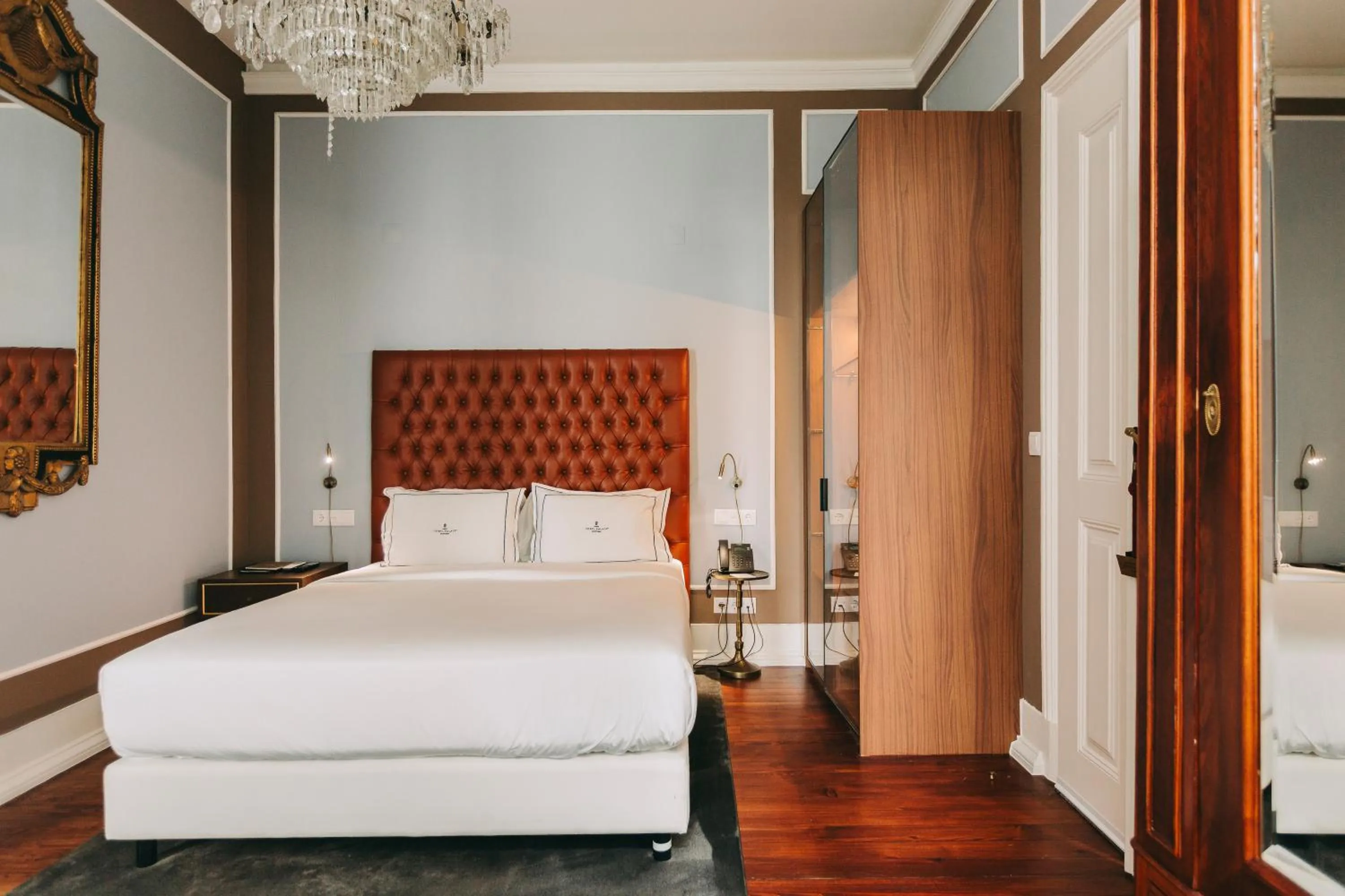 Bedroom, Bed in Torel Palace Lisbon