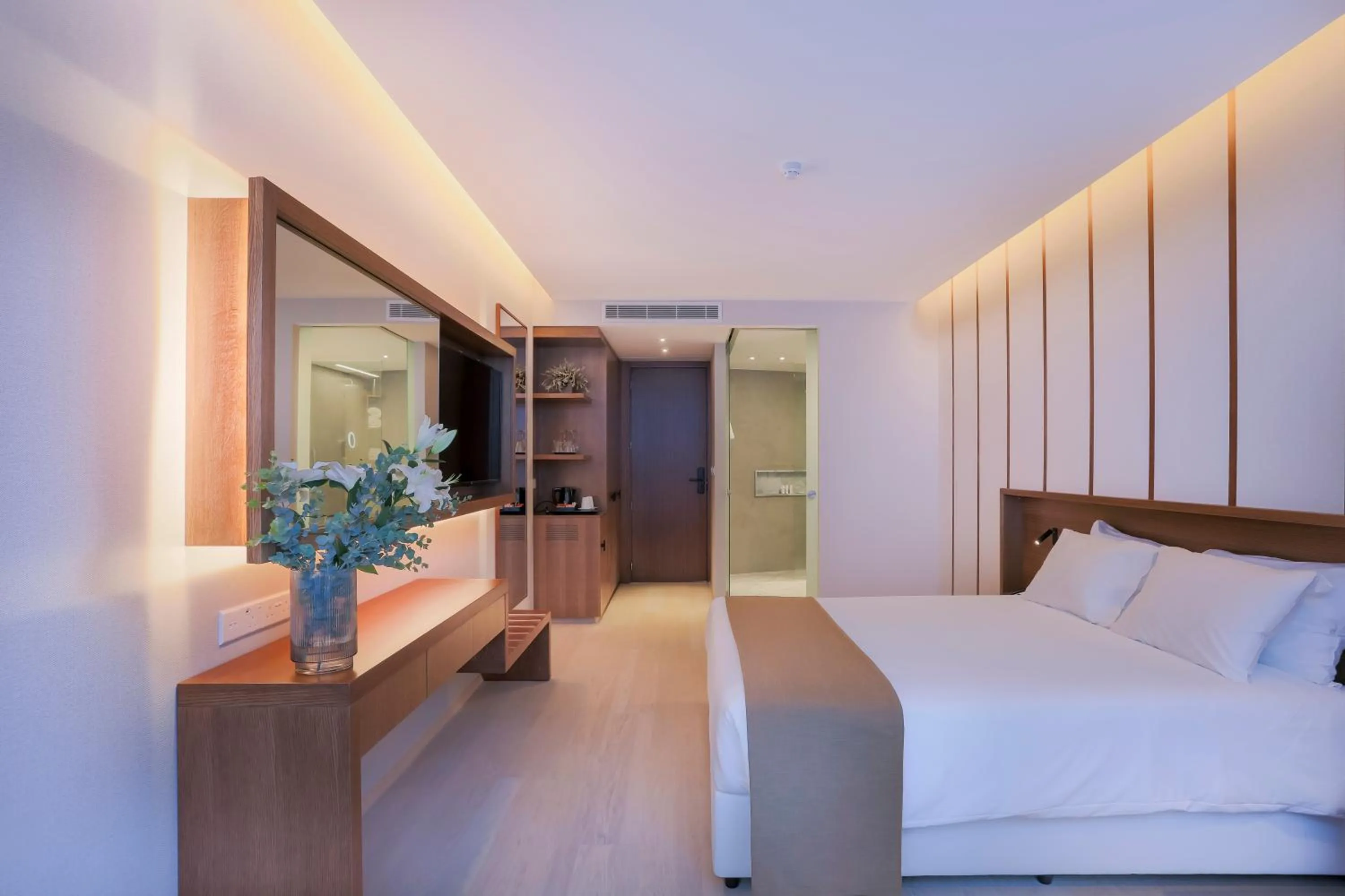 Photo of the whole room, Bed in Radisson Beach Resort Larnaca